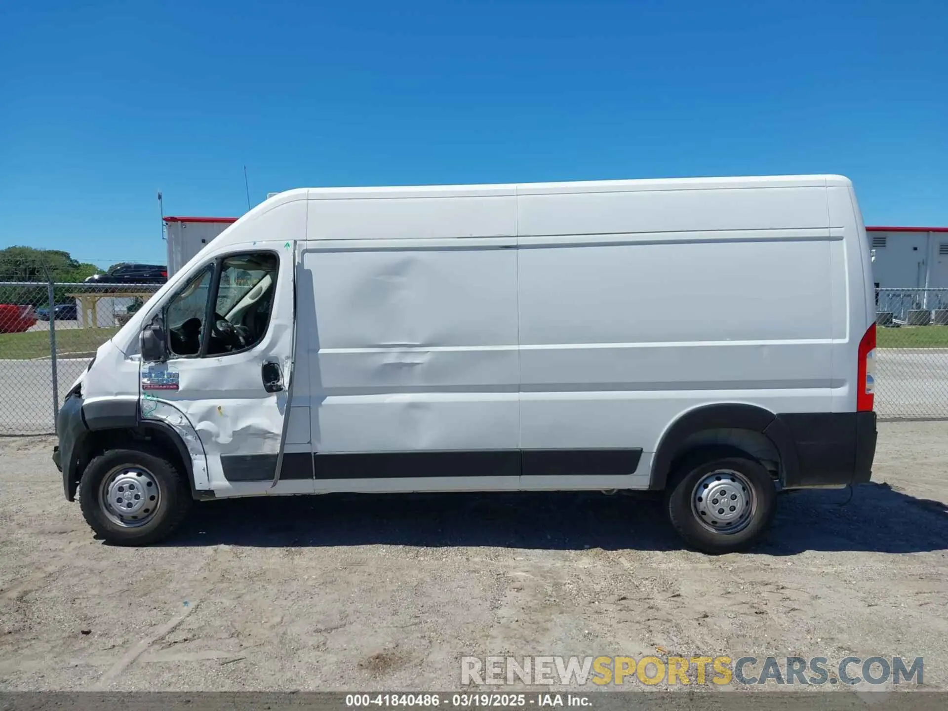 14 fotografías del automóvil dañado 3C6TRVDG8KE547249 RAM PROMASTER 2500 2019