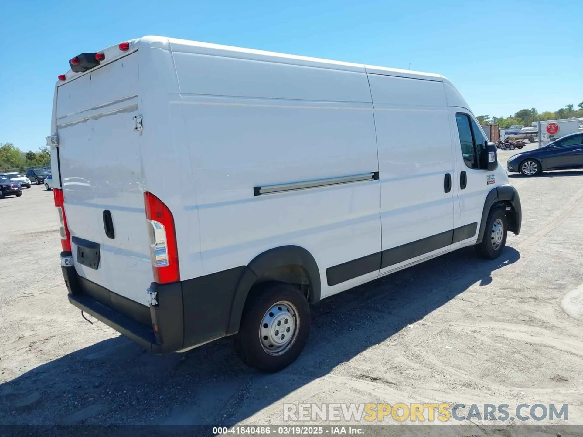 4 fotografías del automóvil dañado 3C6TRVDG8KE547249 RAM PROMASTER 2500 2019