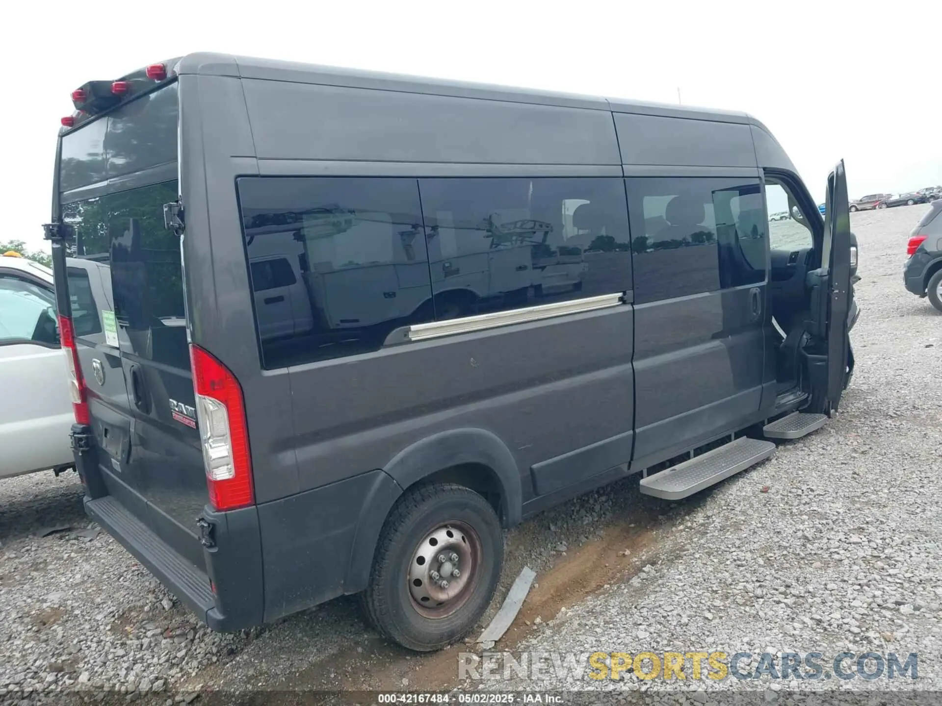 4 fotografías del automóvil dañado 3C6TRVPG2KE507602 RAM PROMASTER 2500 2019