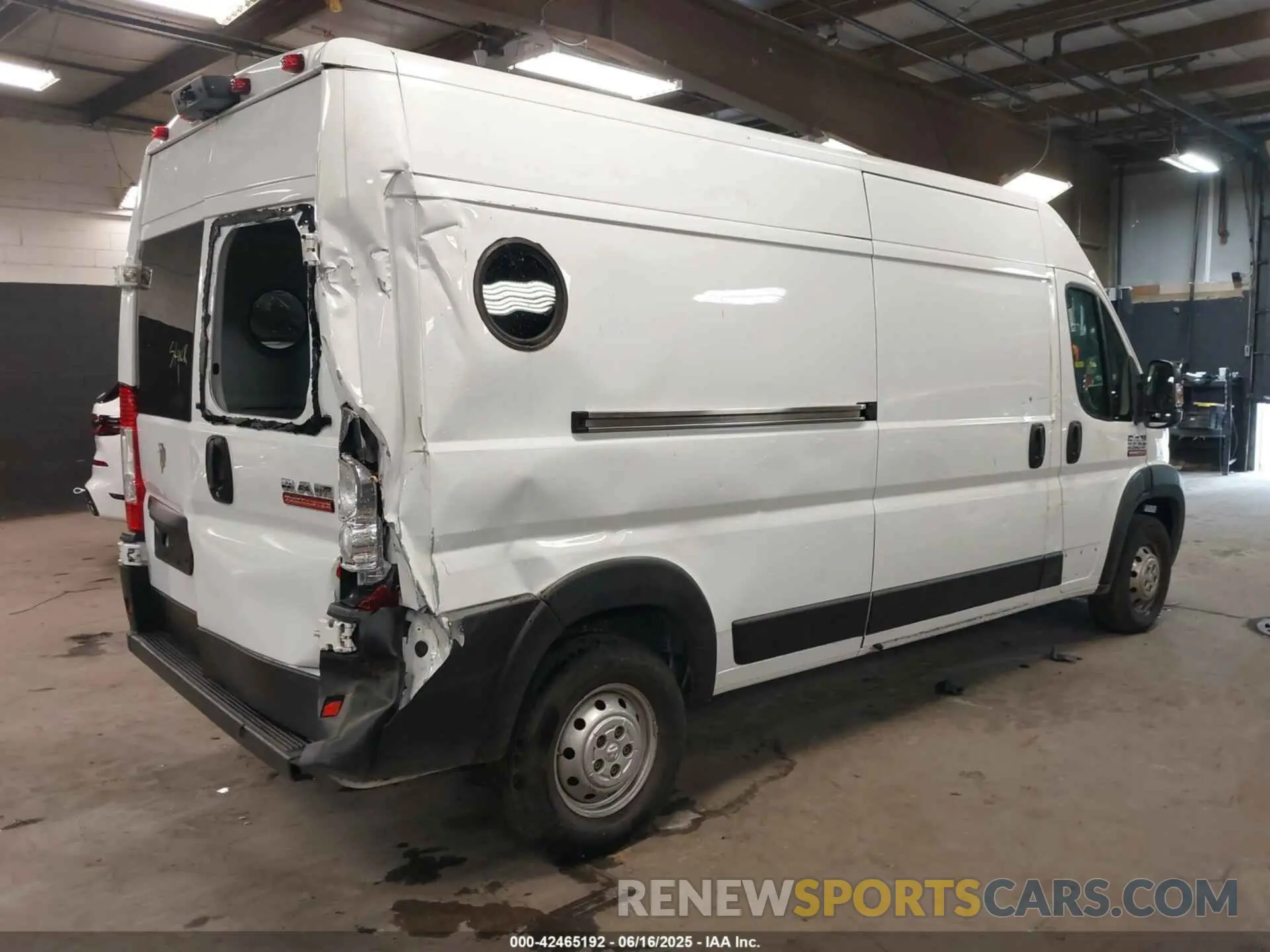 4 fotografías del automóvil dañado 3C6LRVDG6ME521560 RAM PROMASTER 2500 2021