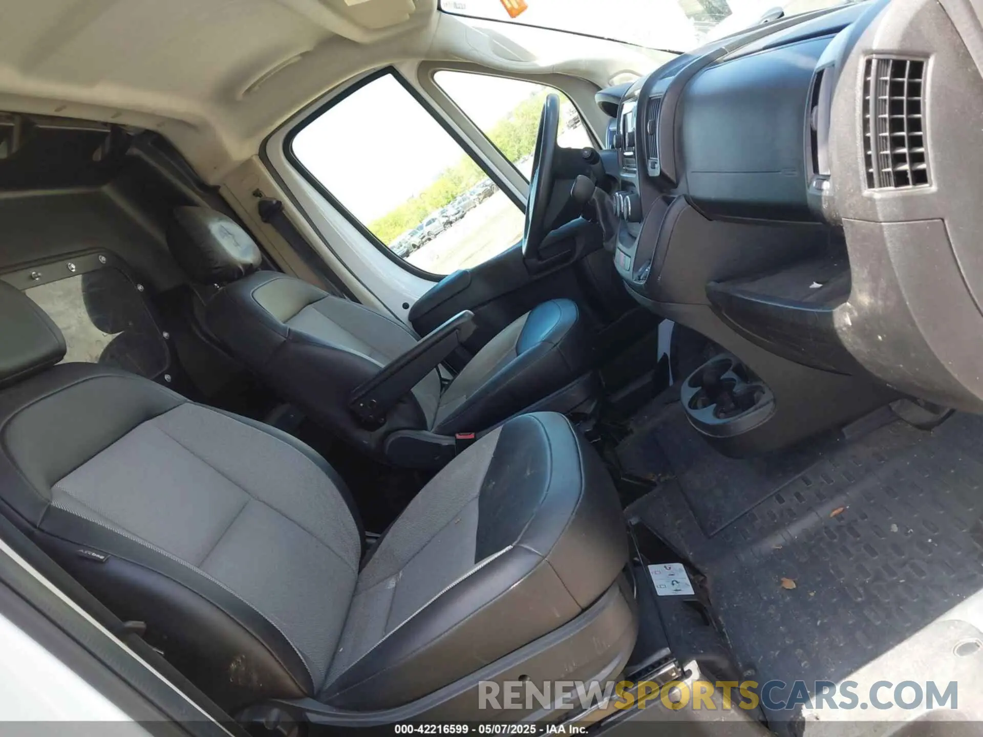 5 fotografías del automóvil dañado 3C6LRVVG4ME529686 RAM PROMASTER 2500 2021