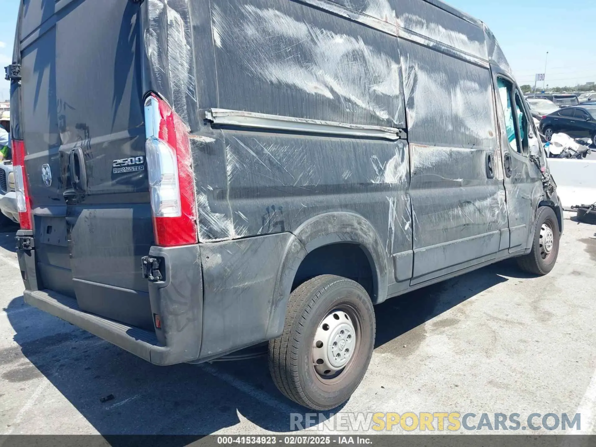 4 fotografías del automóvil dañado 3C6LRVCG5PE517392 RAM PROMASTER 2500 2023