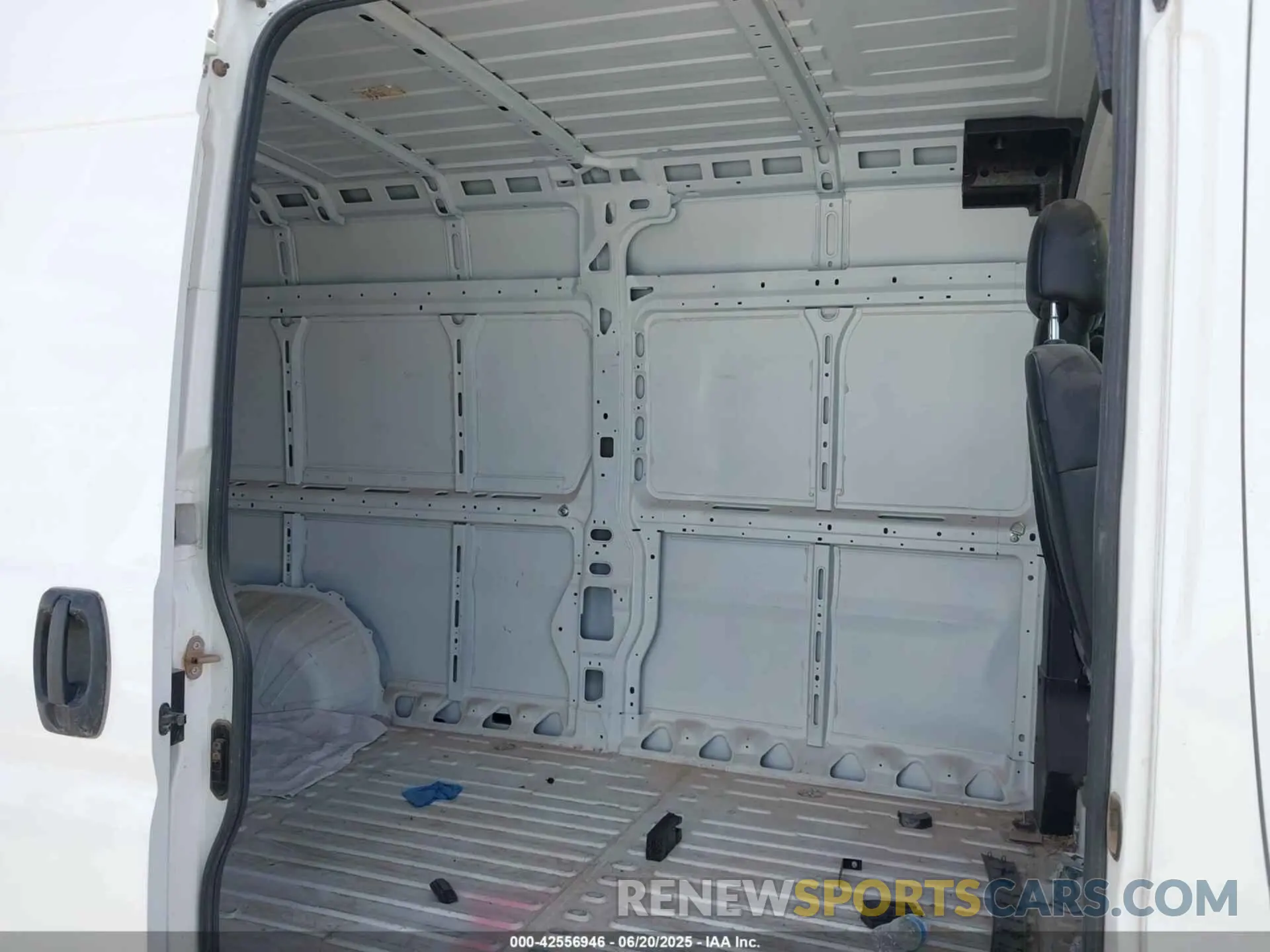 8 fotografías del automóvil dañado 3C6LRVDG2PE588385 RAM PROMASTER 2500 2023