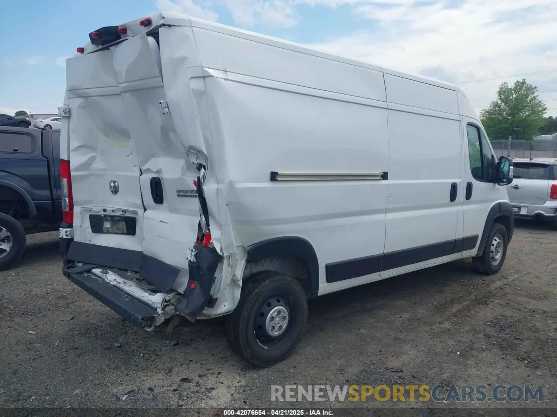 4 fotografías del automóvil dañado 3C6LRVDG5PE572066 RAM PROMASTER 2500 2023