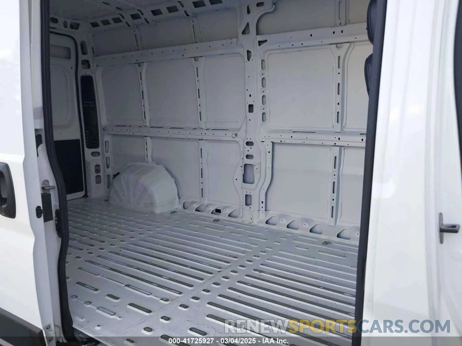 8 fotografías del automóvil dañado 3C6LRVDG7PE577768 RAM PROMASTER 2500 2023