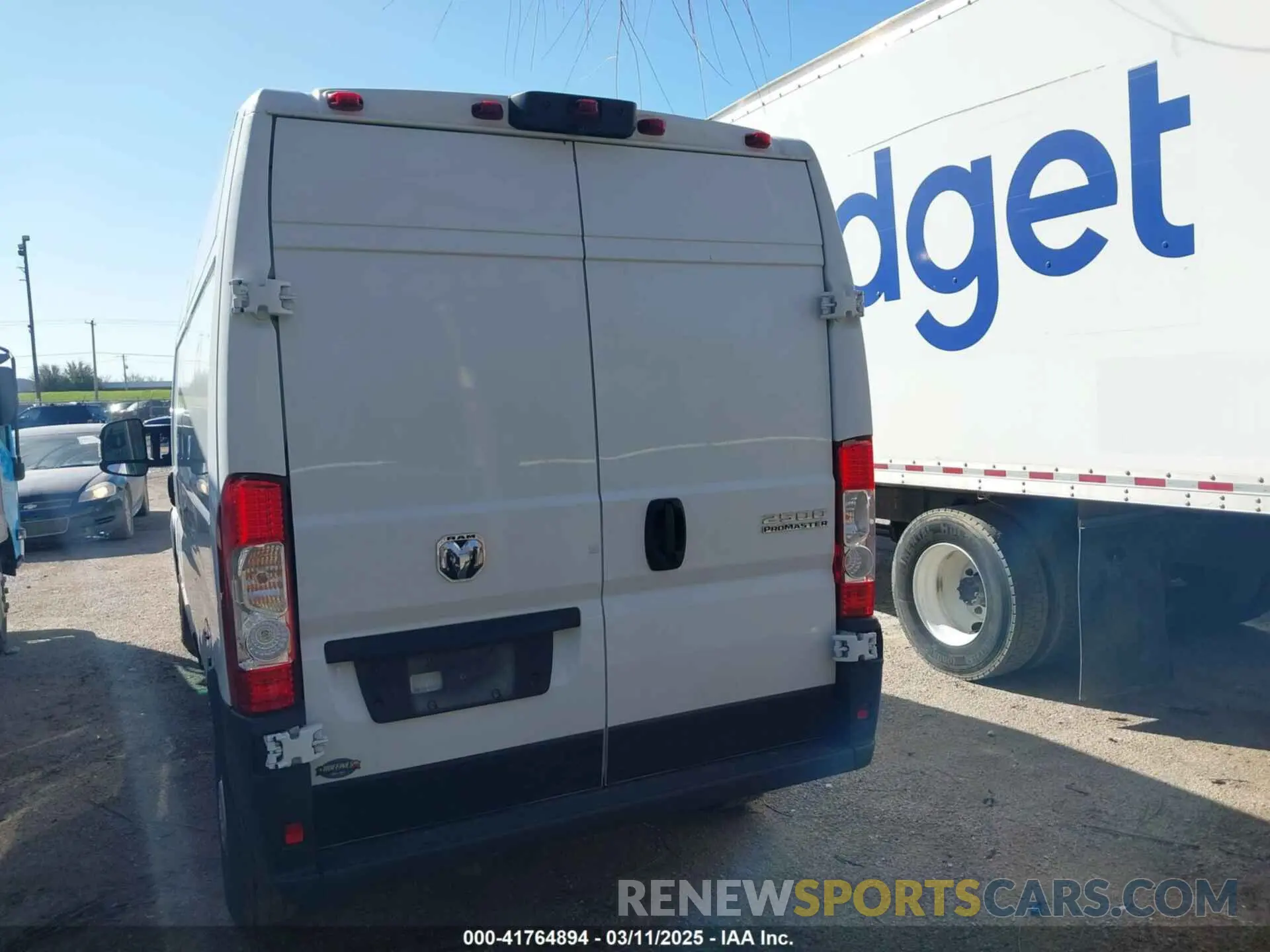 17 fotografías del automóvil dañado 3C6LRVDG8PE548926 RAM PROMASTER 2500 2023