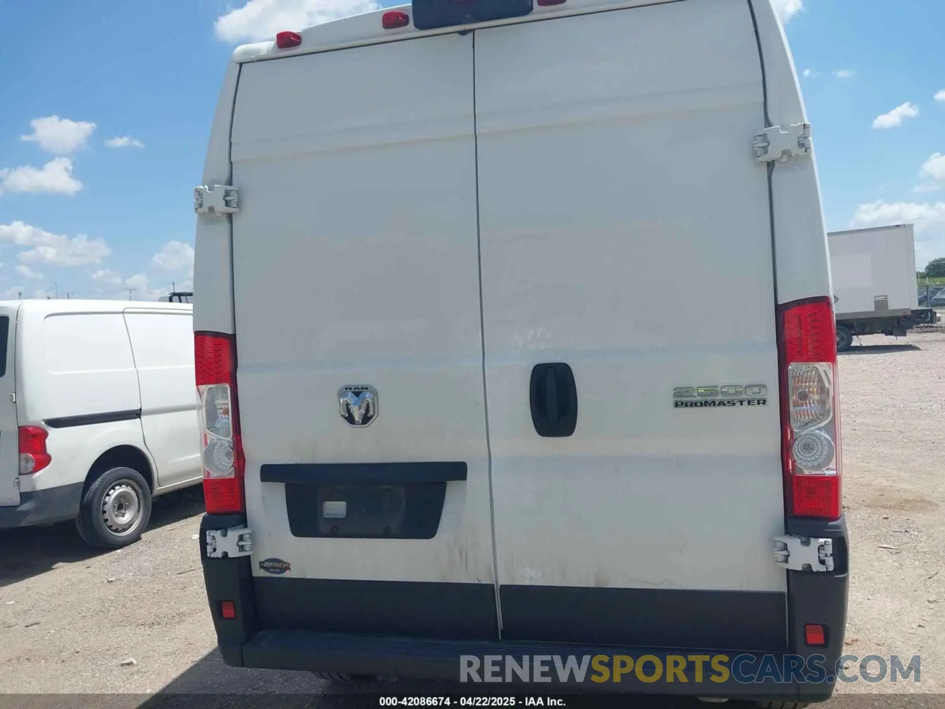16 fotografías del automóvil dañado 3C6LRVDG9PE571678 RAM PROMASTER 2500 2023