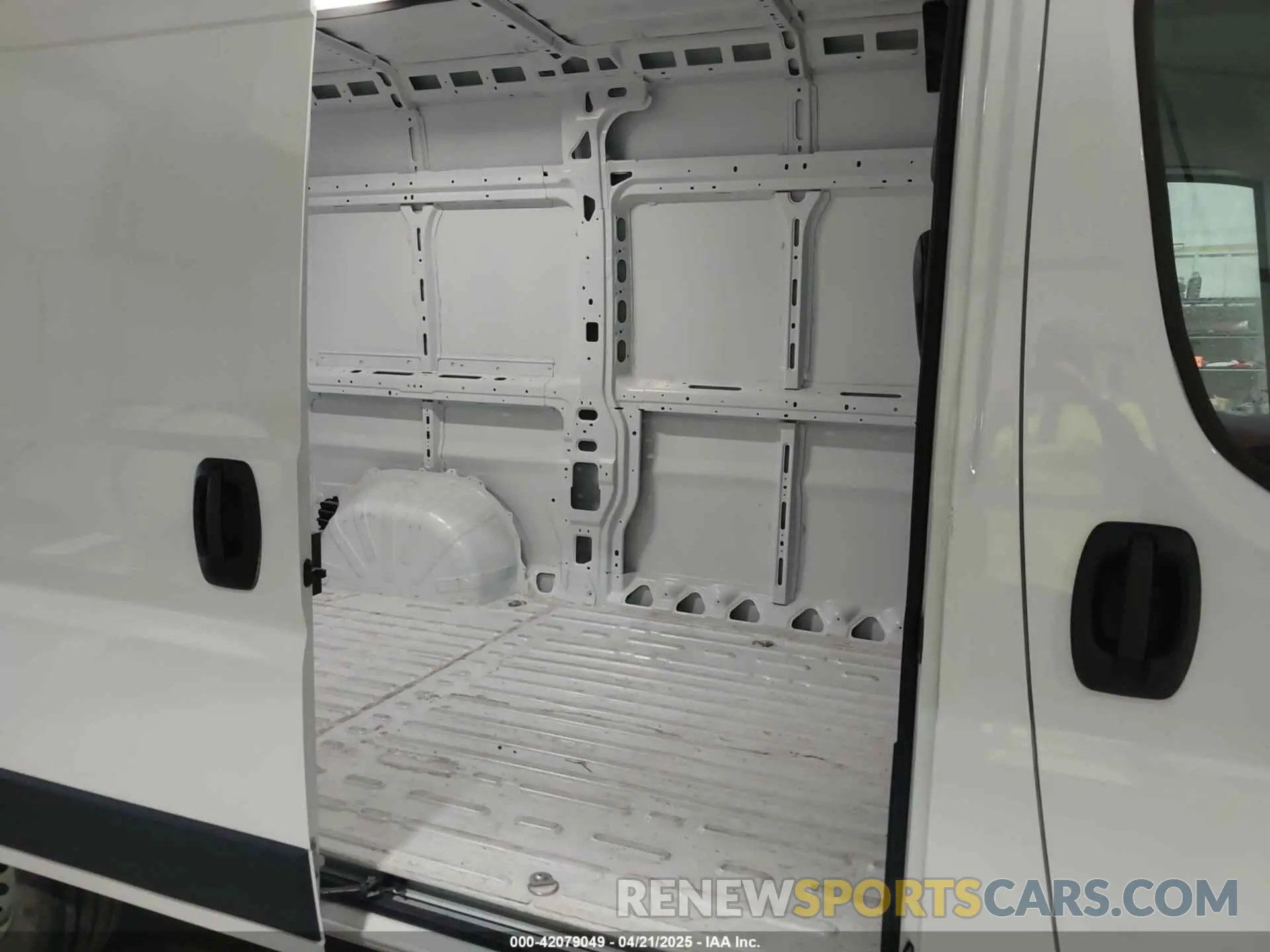8 fotografías del automóvil dañado 3C6LRVCG1SE511954 RAM PROMASTER 2500 2025