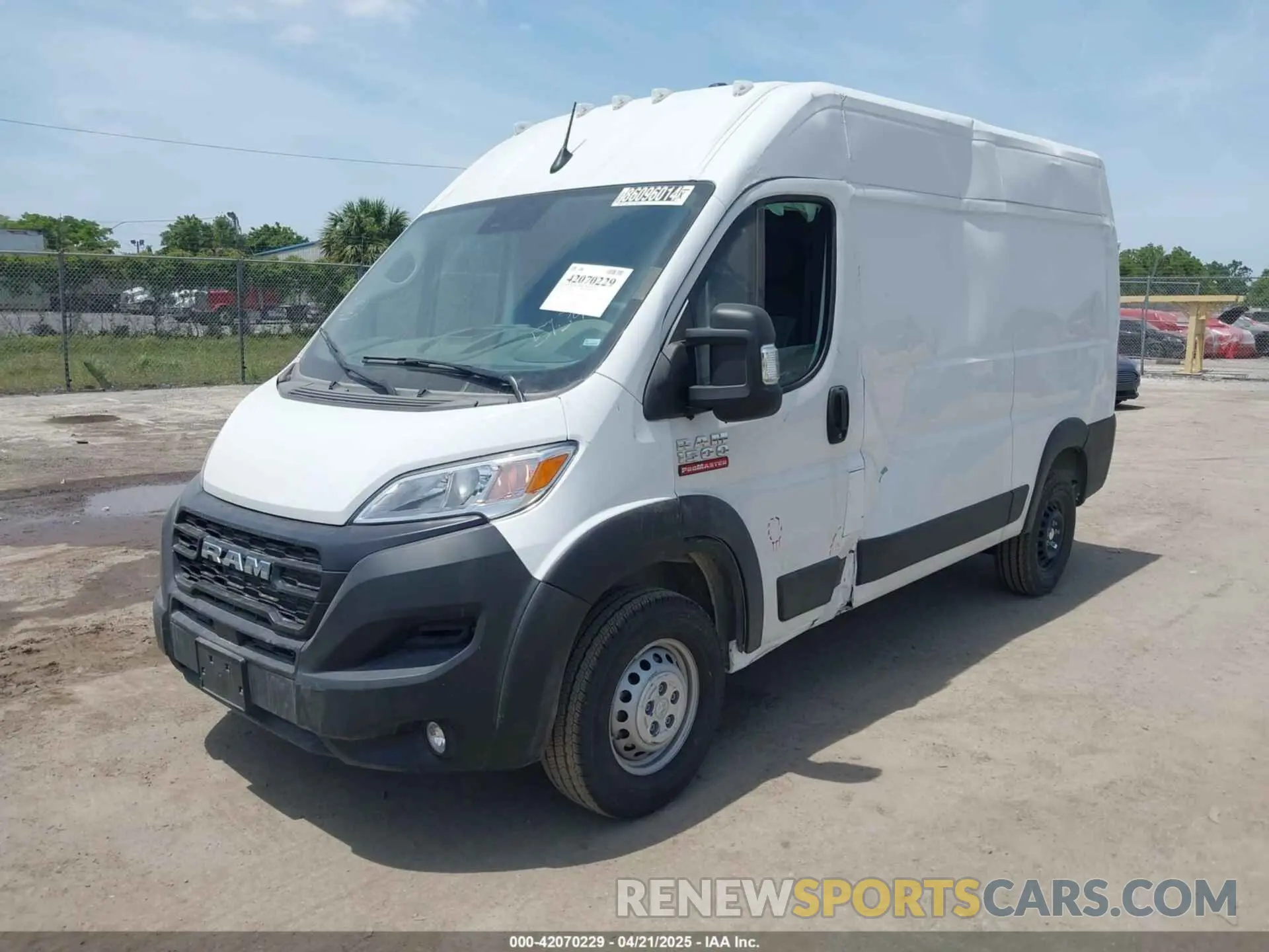 2 fotografías del automóvil dañado 3C6LRVCG2SE513485 RAM PROMASTER 2500 2025