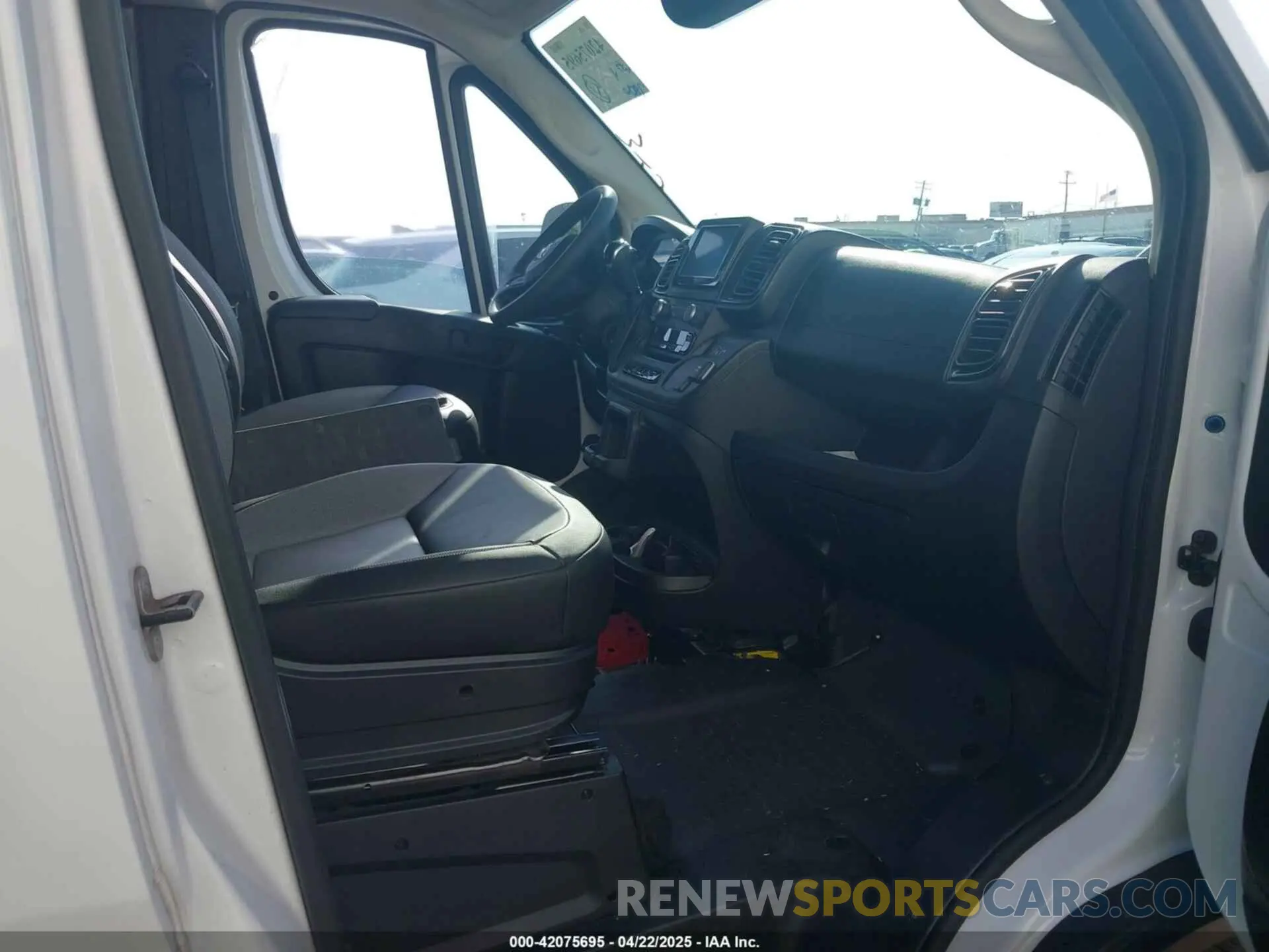 5 fotografías del automóvil dañado 3C6LRVDG1SE512763 RAM PROMASTER 2500 2025