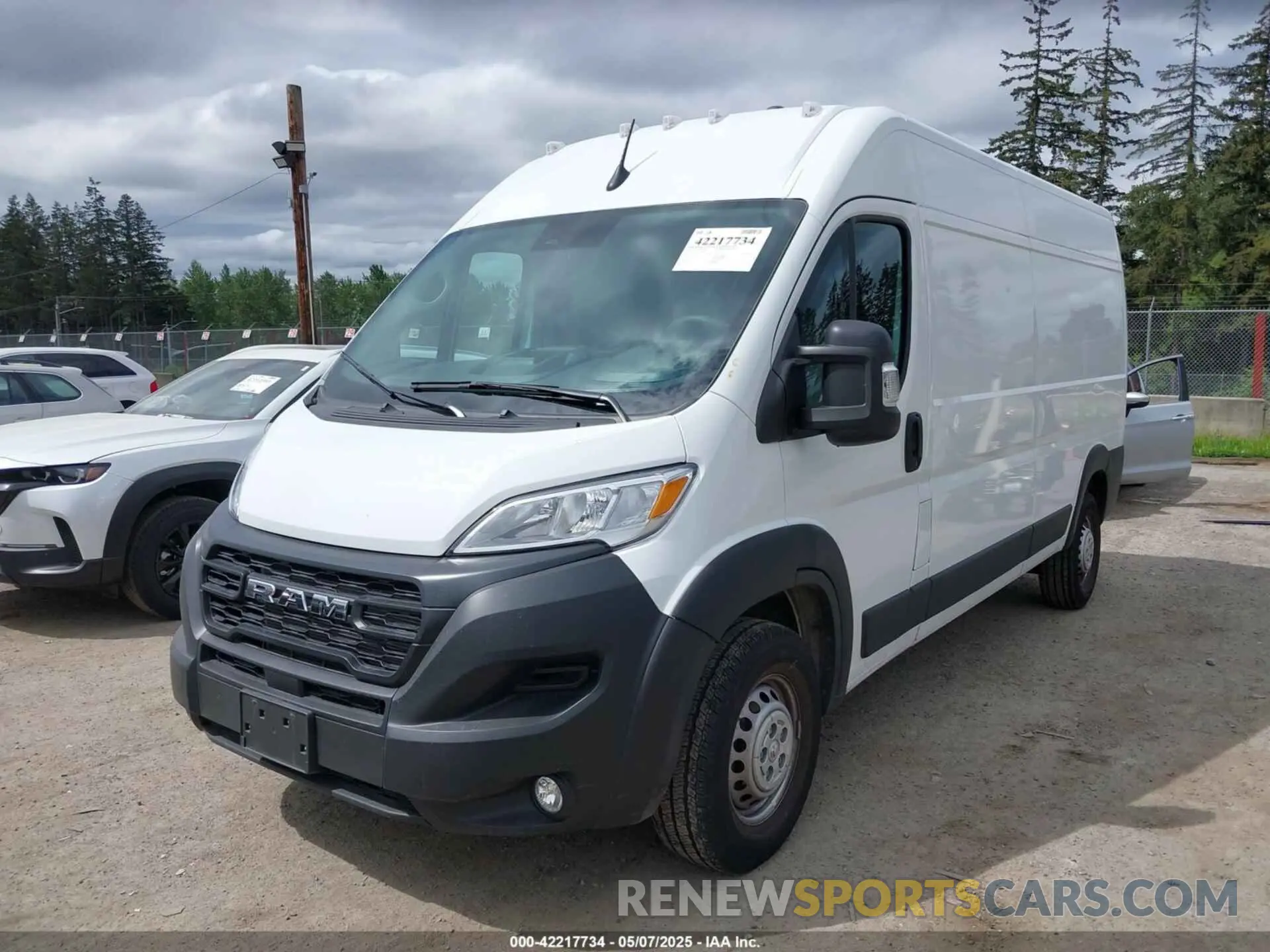 2 fotografías del automóvil dañado 3C6LRVDG5SE519375 RAM PROMASTER 2500 2025