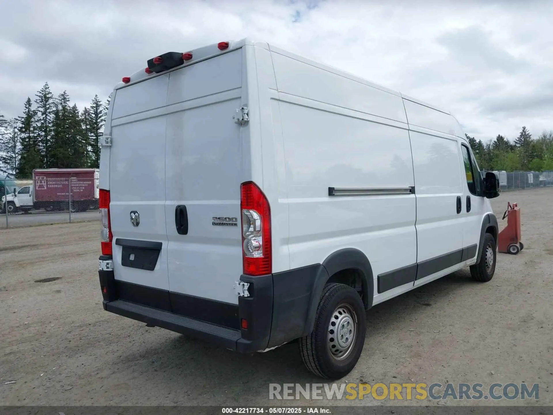 4 fotografías del automóvil dañado 3C6LRVDG5SE519375 RAM PROMASTER 2500 2025