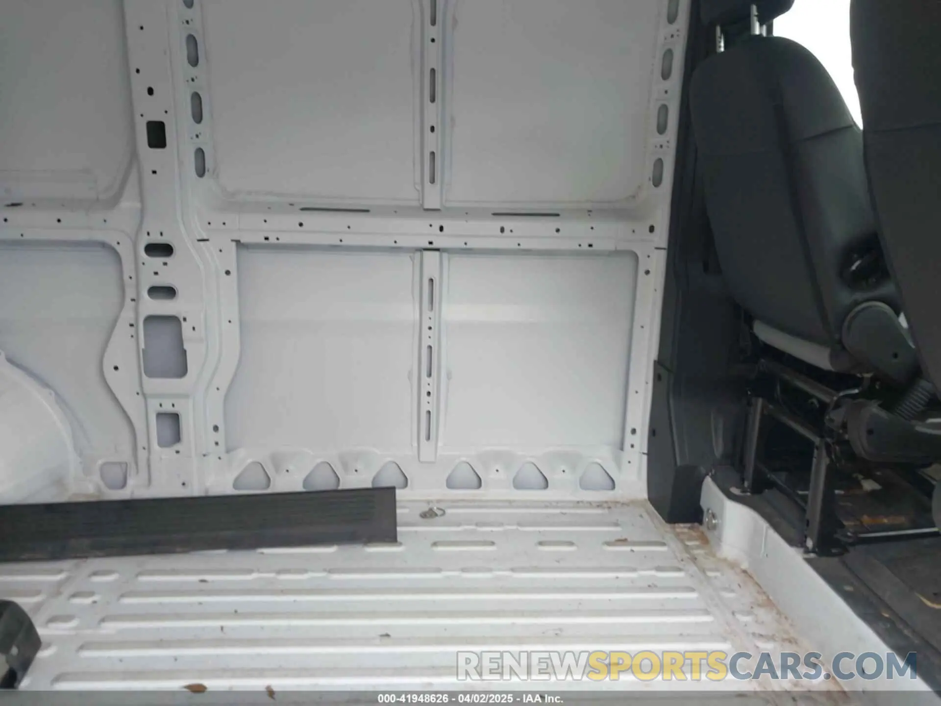 8 fotografías del automóvil dañado 3C6LRVVG2SE513404 RAM PROMASTER 2500 2025