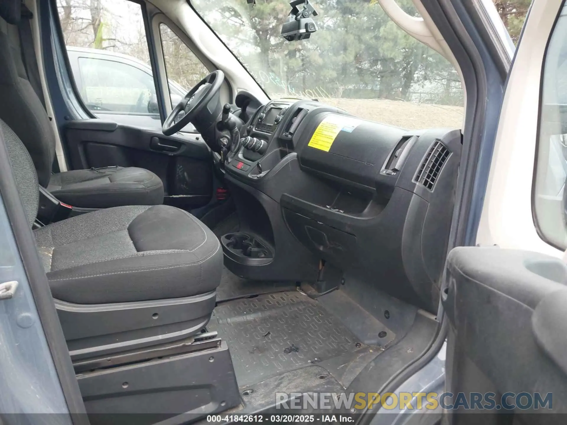 5 fotografías del automóvil dañado 3C6URVJG4KE564333 RAM PROMASTER 3500 2019