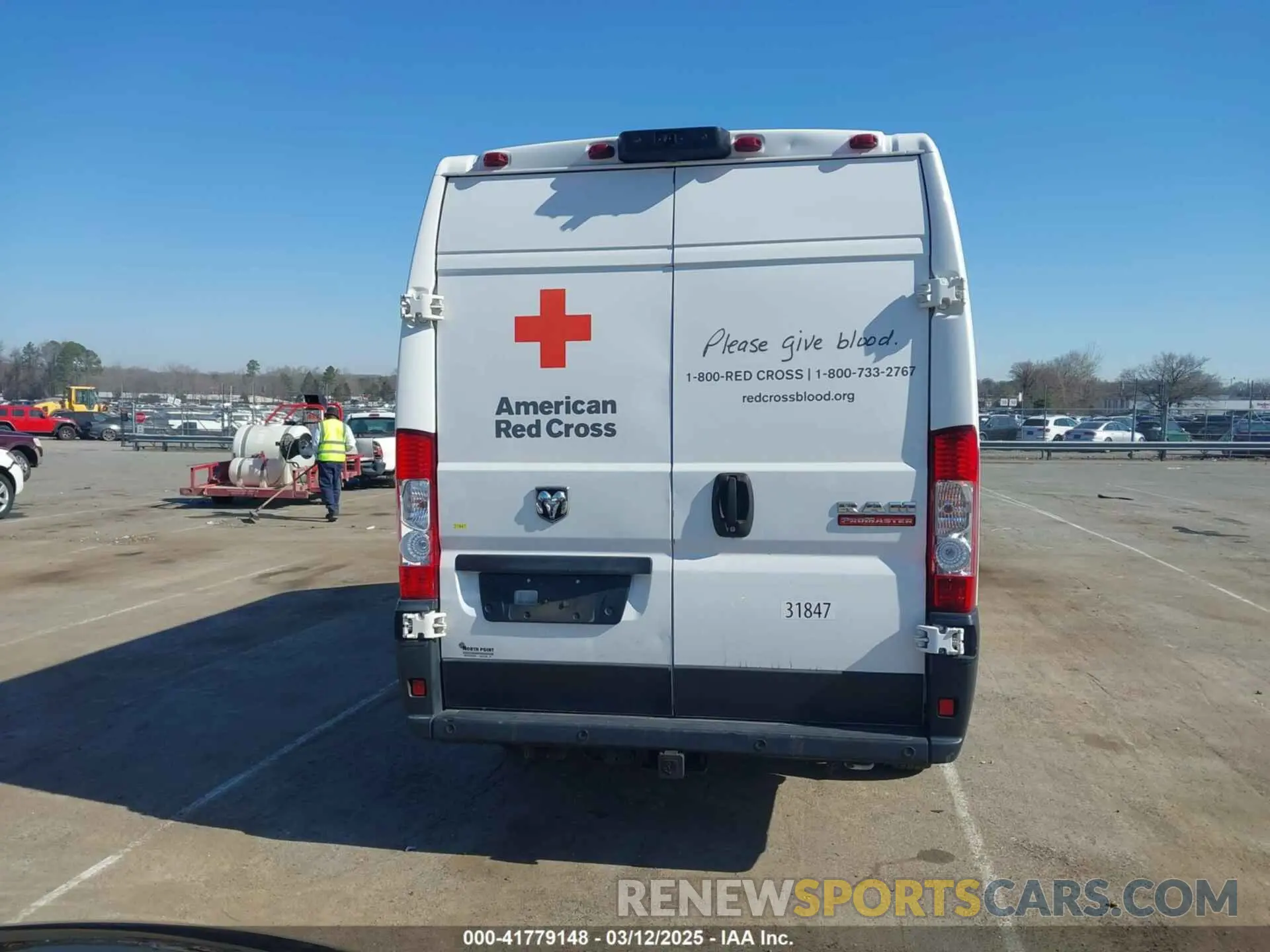 16 fotografías del automóvil dañado 3C6URVJG6KE560302 RAM PROMASTER 3500 2019