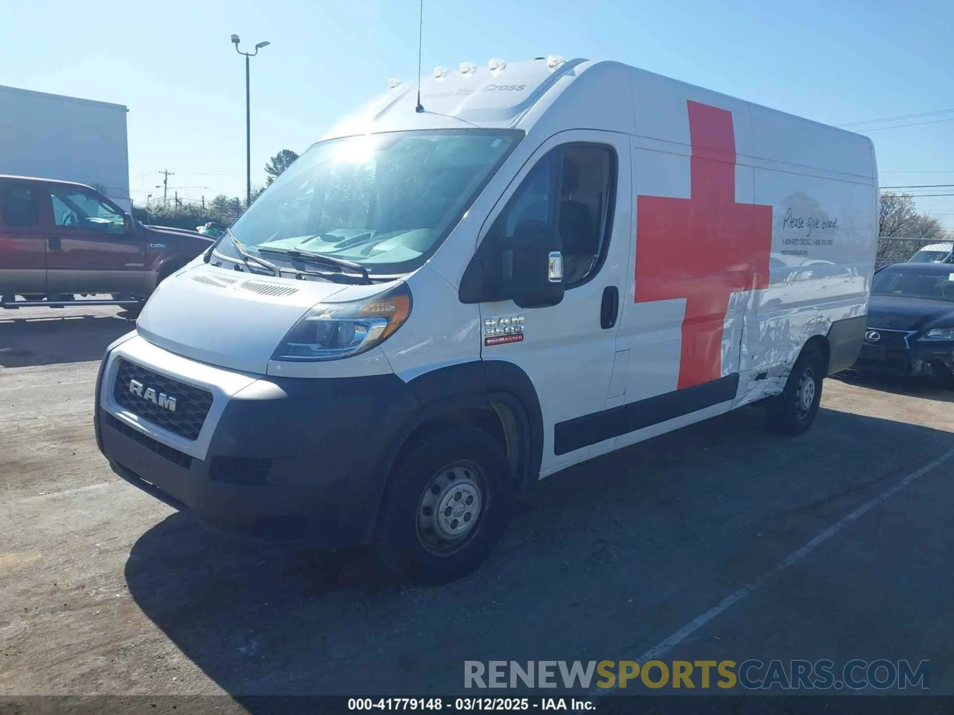 2 fotografías del automóvil dañado 3C6URVJG6KE560302 RAM PROMASTER 3500 2019