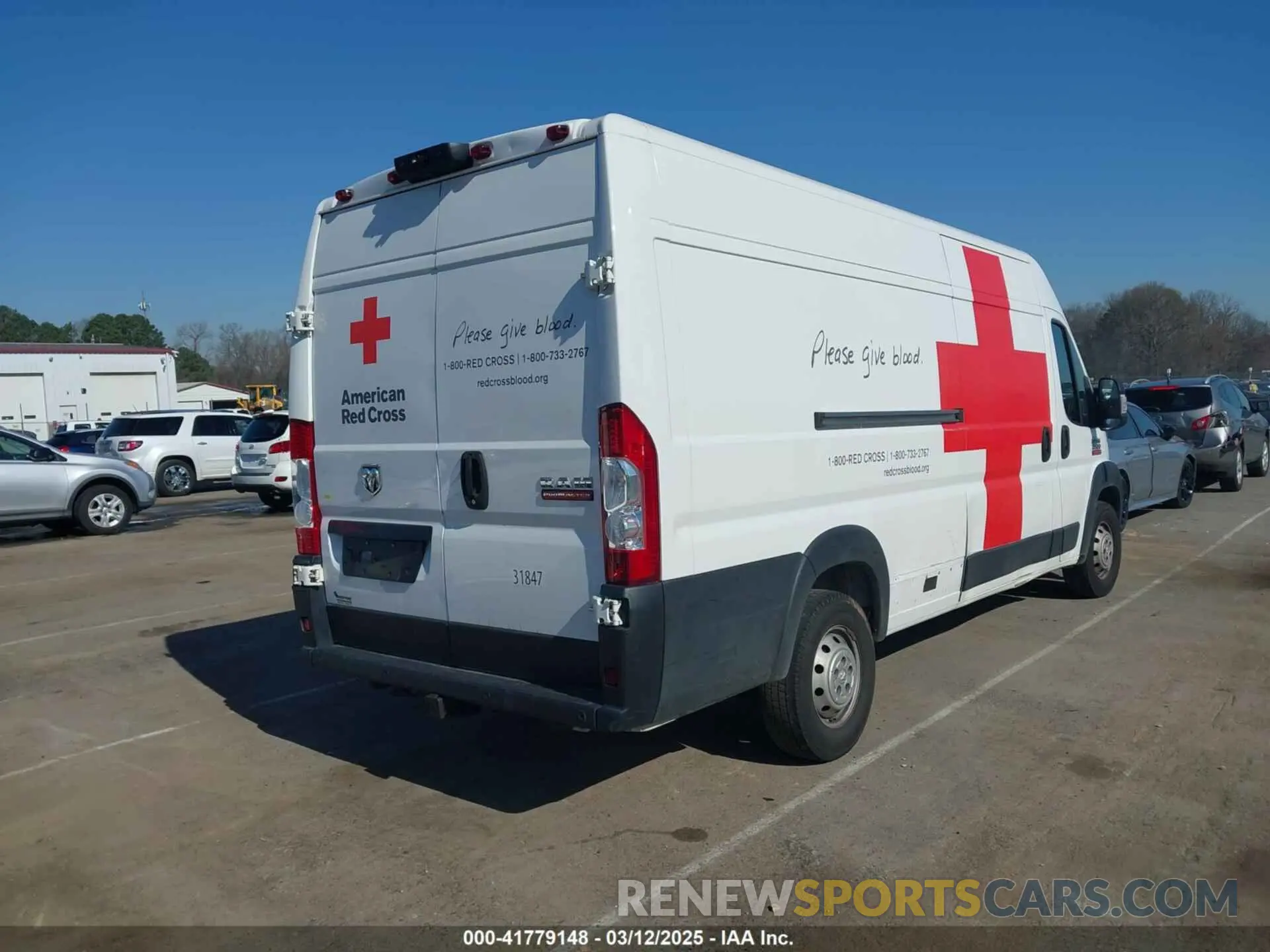 4 fotografías del automóvil dañado 3C6URVJG6KE560302 RAM PROMASTER 3500 2019