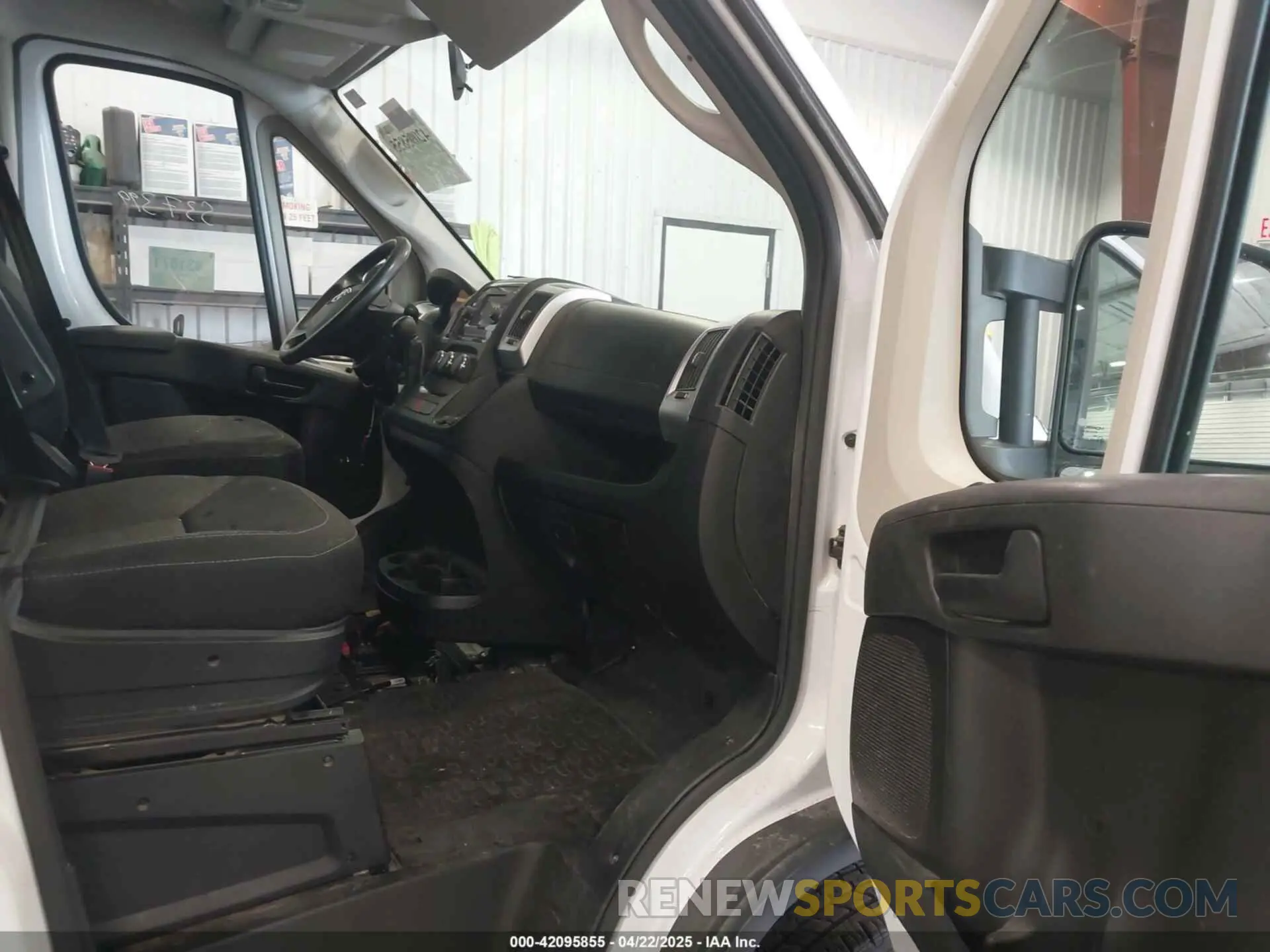 5 fotografías del automóvil dañado 3C6MRVHG8ME537399 RAM PROMASTER 3500 2021