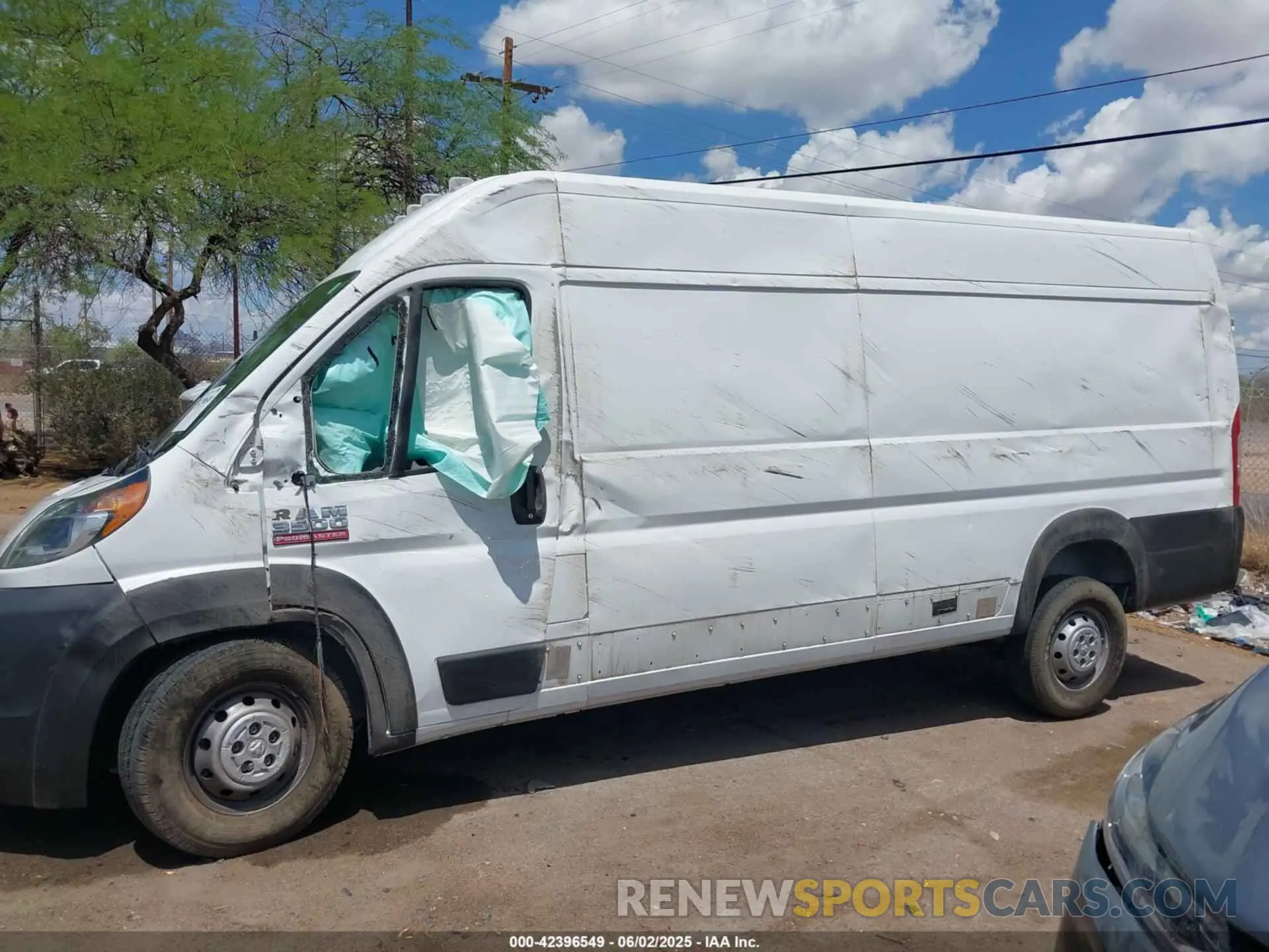 15 fotografías del automóvil dañado 3C6MRVJGXME551461 RAM PROMASTER 3500 2021