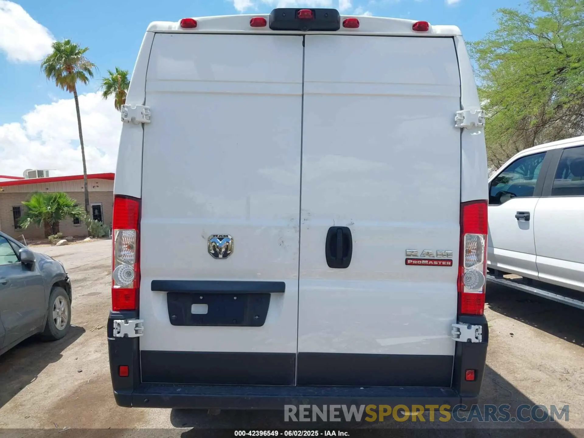 17 fotografías del automóvil dañado 3C6MRVJGXME551461 RAM PROMASTER 3500 2021