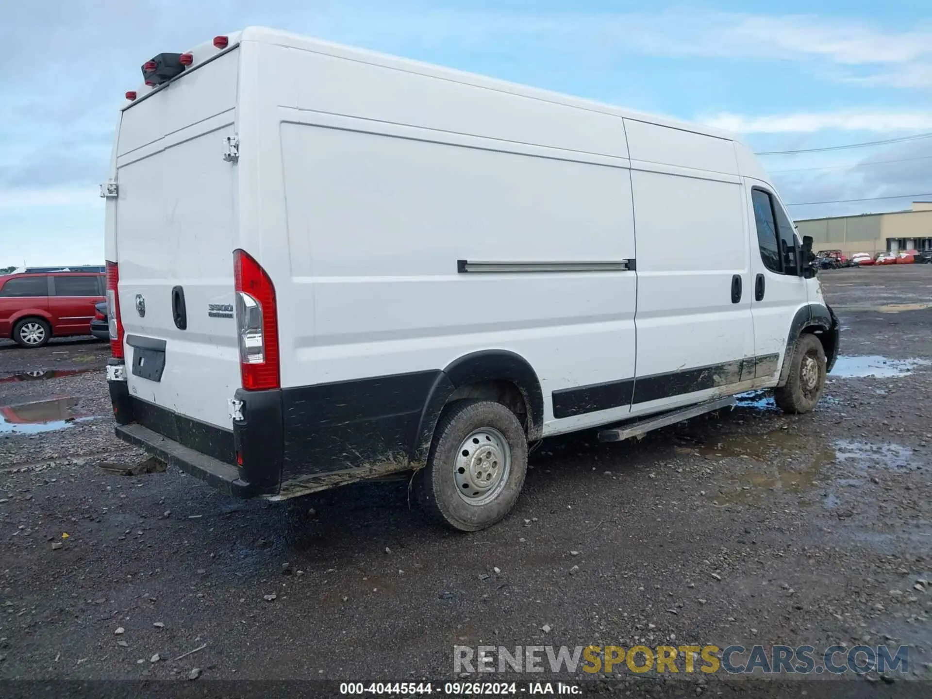 4 fotografías del automóvil dañado 3C6MRVJG5PE511969 RAM PROMASTER 3500 2023