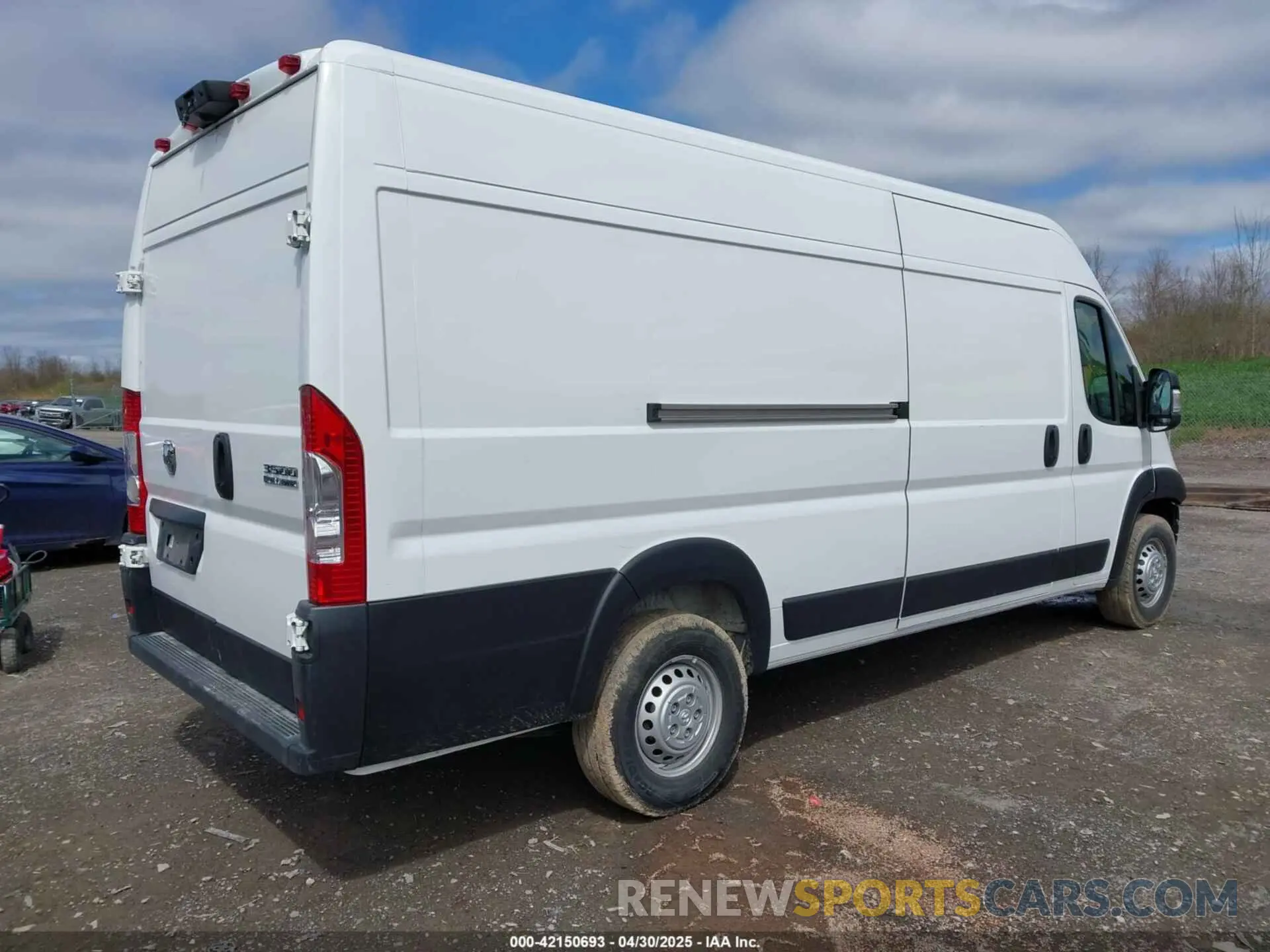 4 fotografías del automóvil dañado 3C6MRVJG3SE504821 RAM PROMASTER 3500 2025