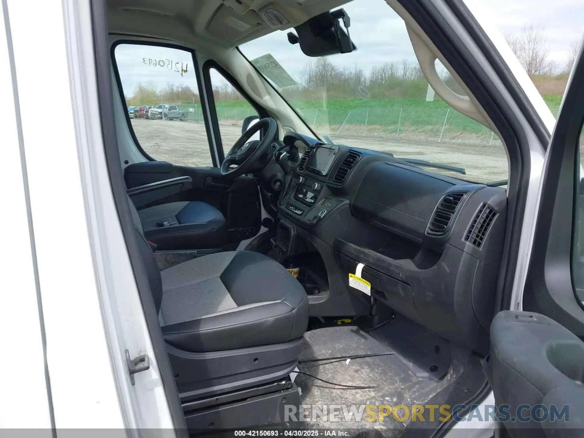 5 fotografías del automóvil dañado 3C6MRVJG3SE504821 RAM PROMASTER 3500 2025