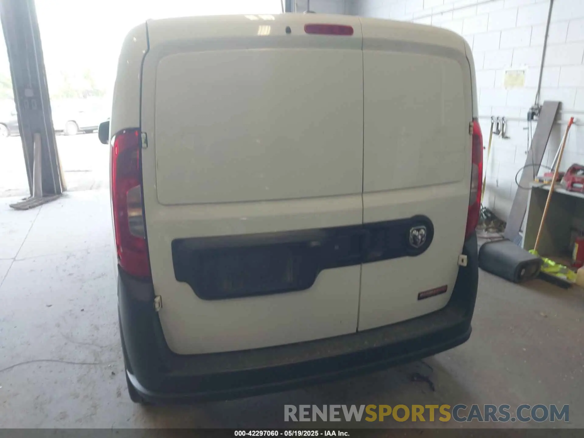 16 fotografías del automóvil dañado ZFBHRFAB0K6N94278 RAM PROMASTER CITY 2019