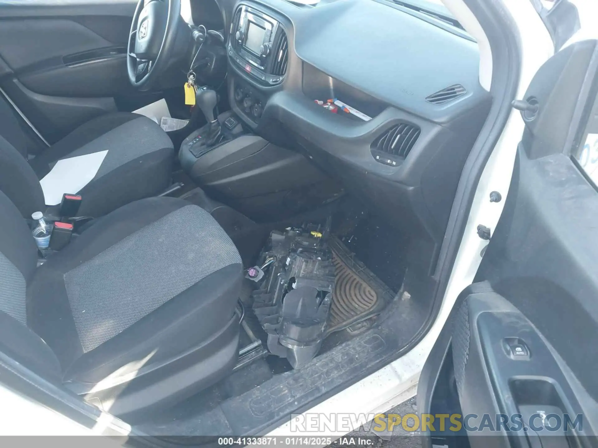 5 fotografías del automóvil dañado ZFBHRFAB4L6P36763 RAM PROMASTER CITY 2020