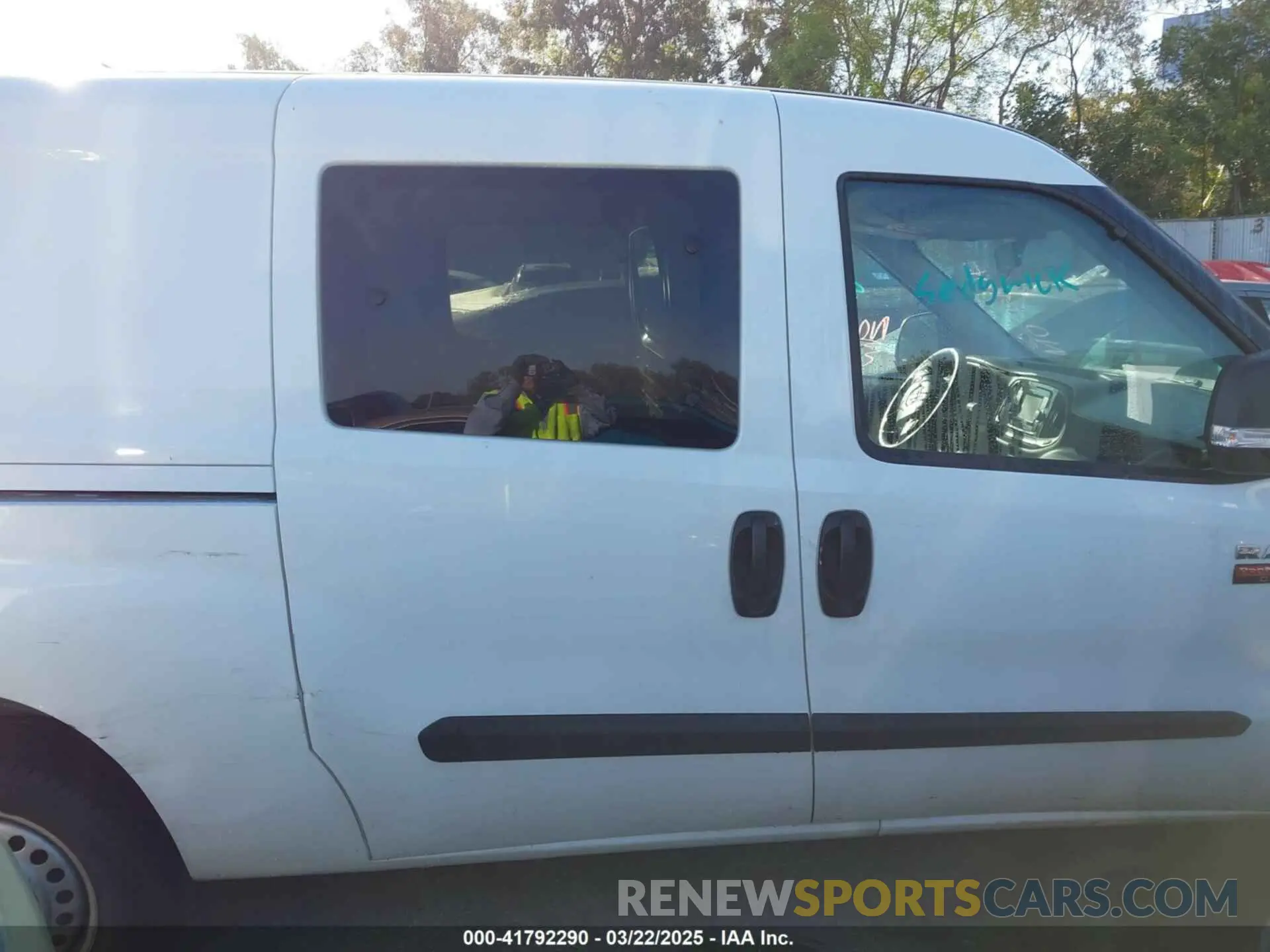 14 fotografías del automóvil dañado ZFBHRFAB7L6S00972 RAM PROMASTER CITY 2020