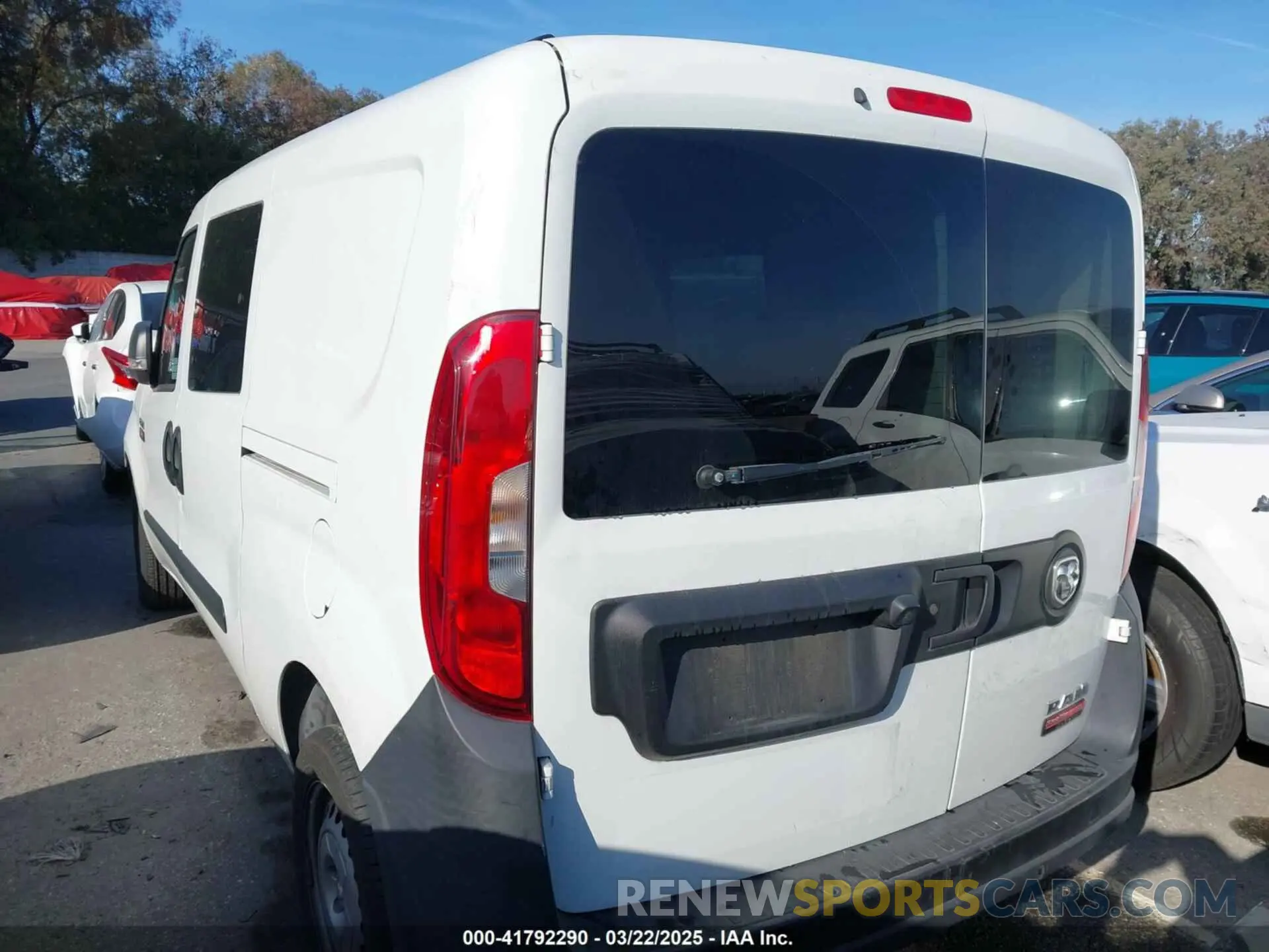 3 fotografías del automóvil dañado ZFBHRFAB7L6S00972 RAM PROMASTER CITY 2020