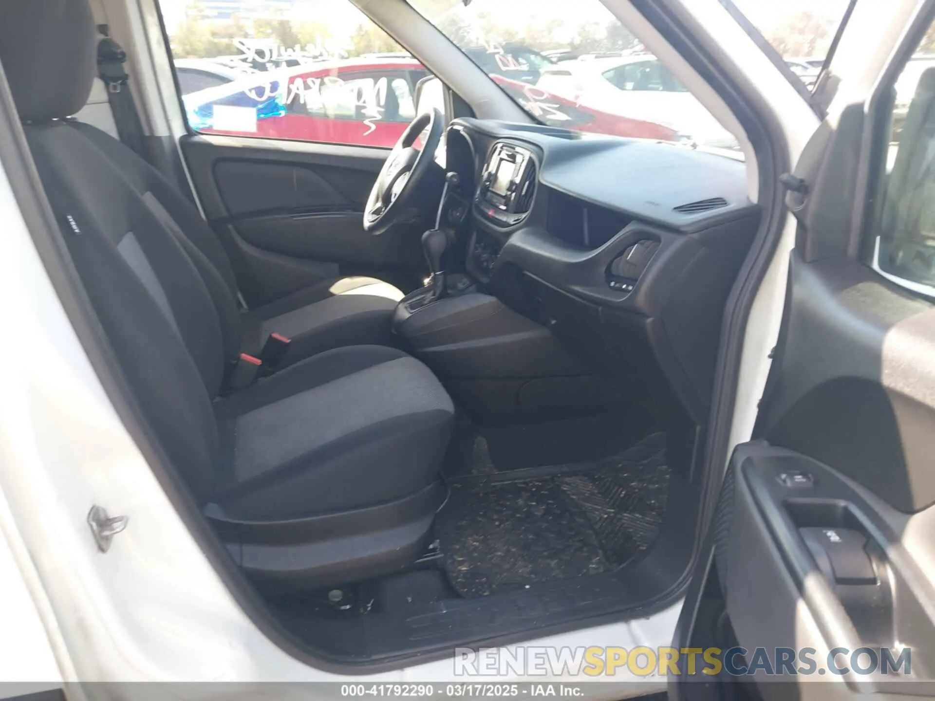 5 fotografías del automóvil dañado ZFBHRFAB7L6S00972 RAM PROMASTER CITY 2020