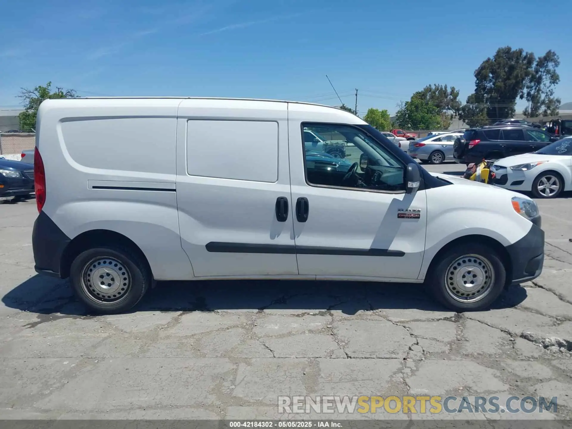 13 fotografías del automóvil dañado ZFBHRFAB8L6P39648 RAM PROMASTER CITY 2020