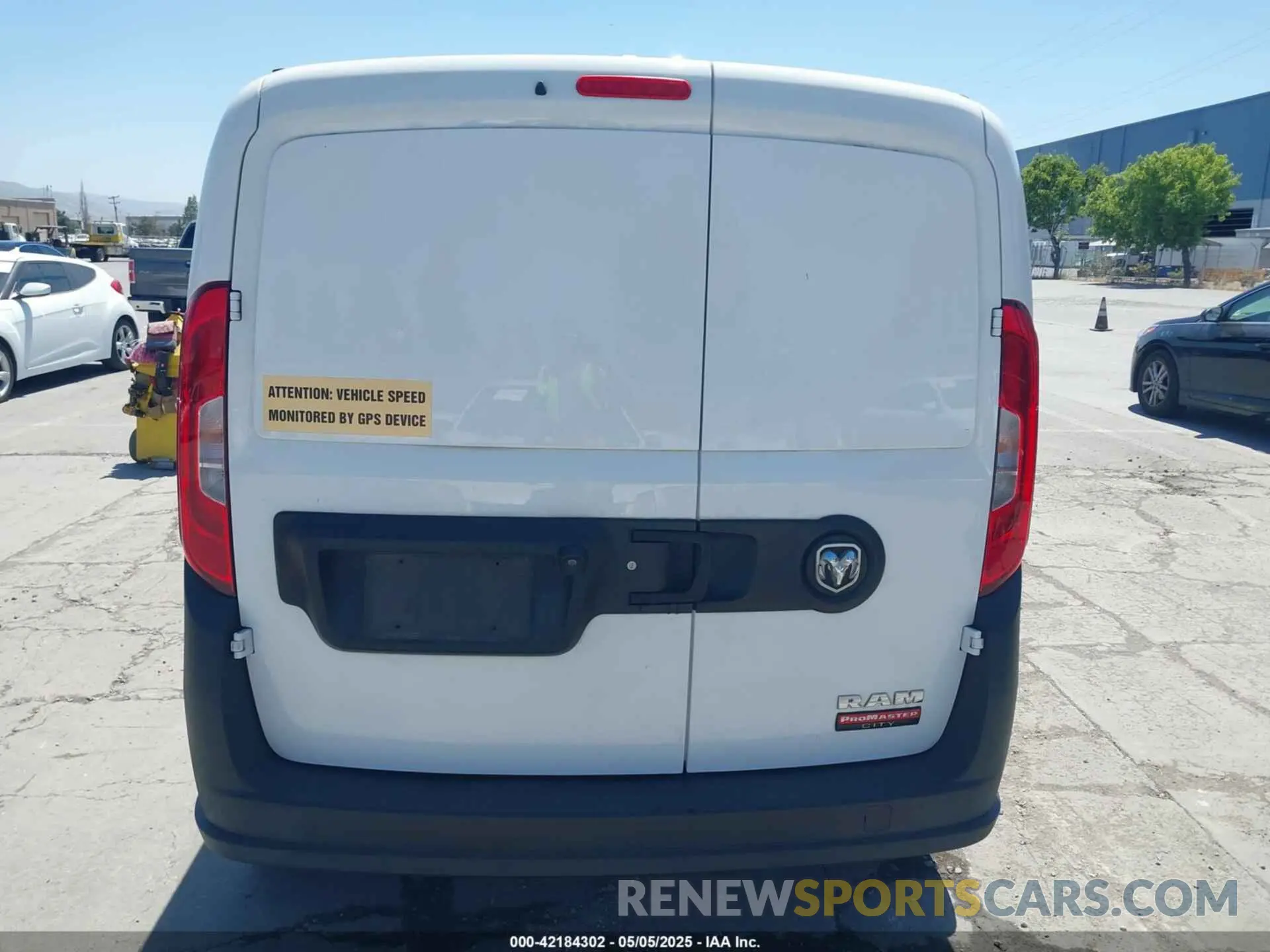 16 fotografías del automóvil dañado ZFBHRFAB8L6P39648 RAM PROMASTER CITY 2020