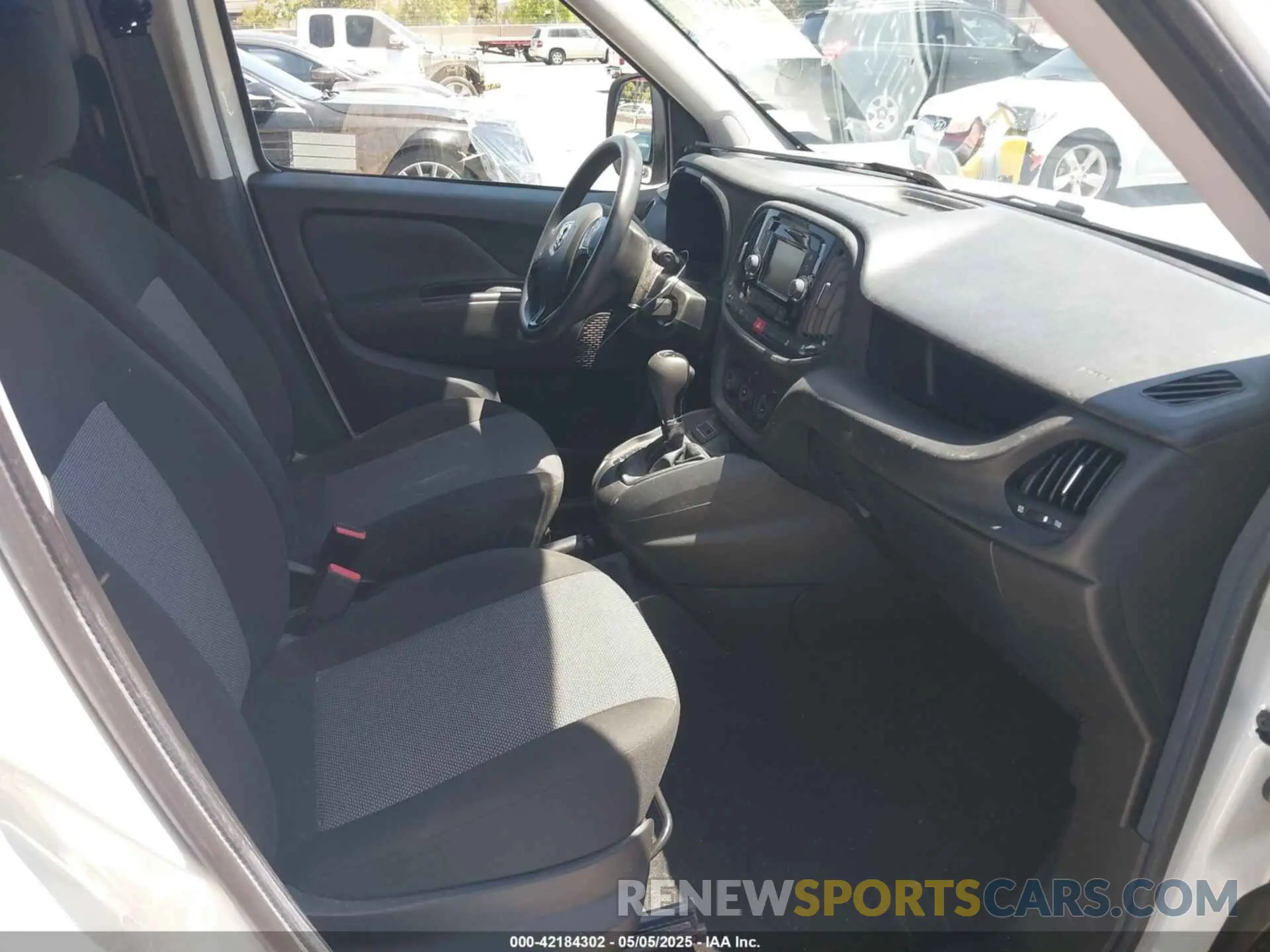 5 fotografías del automóvil dañado ZFBHRFAB8L6P39648 RAM PROMASTER CITY 2020