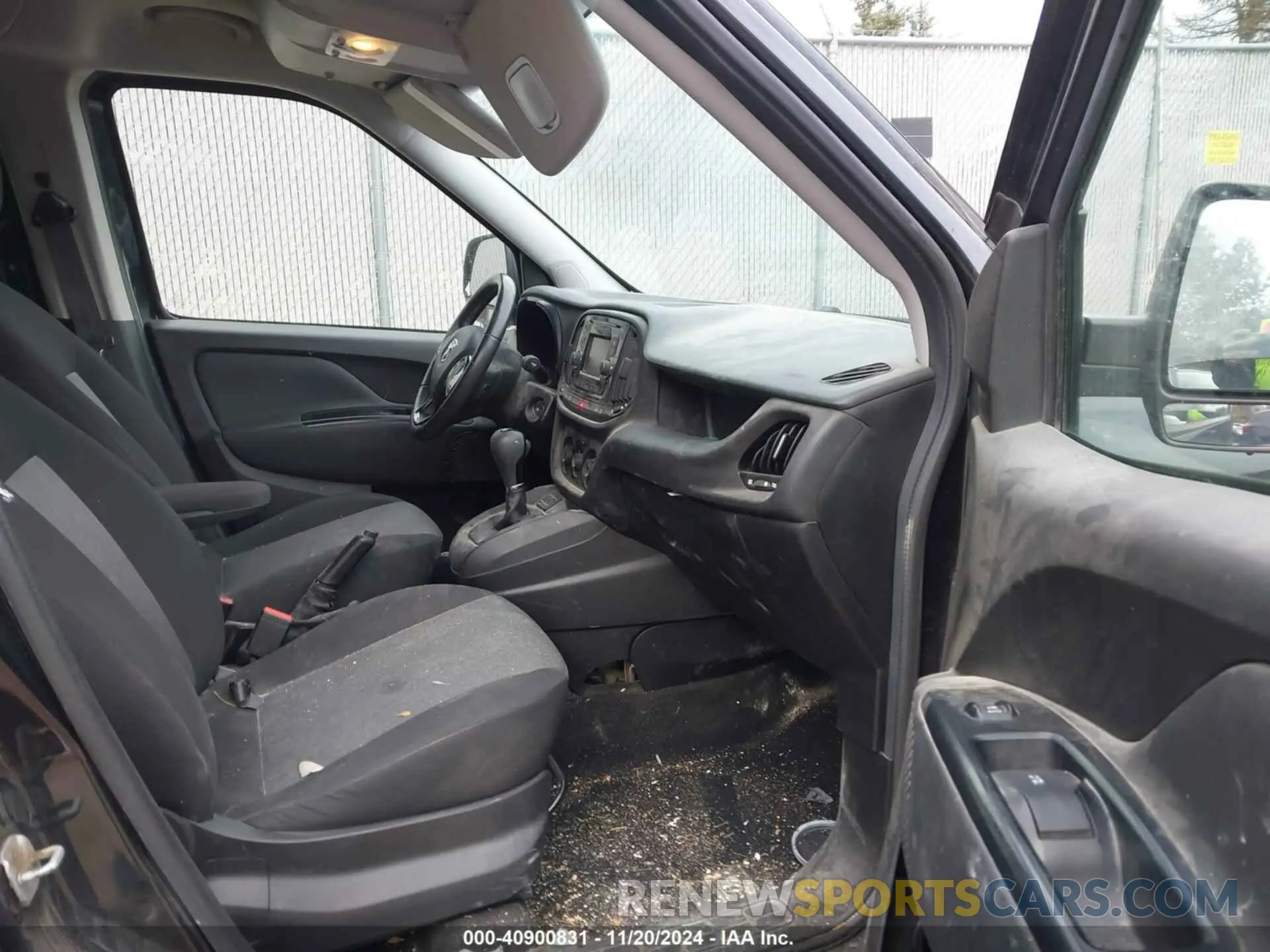 5 fotografías del automóvil dañado ZFBHRFBB0L6S21239 RAM PROMASTER CITY 2020