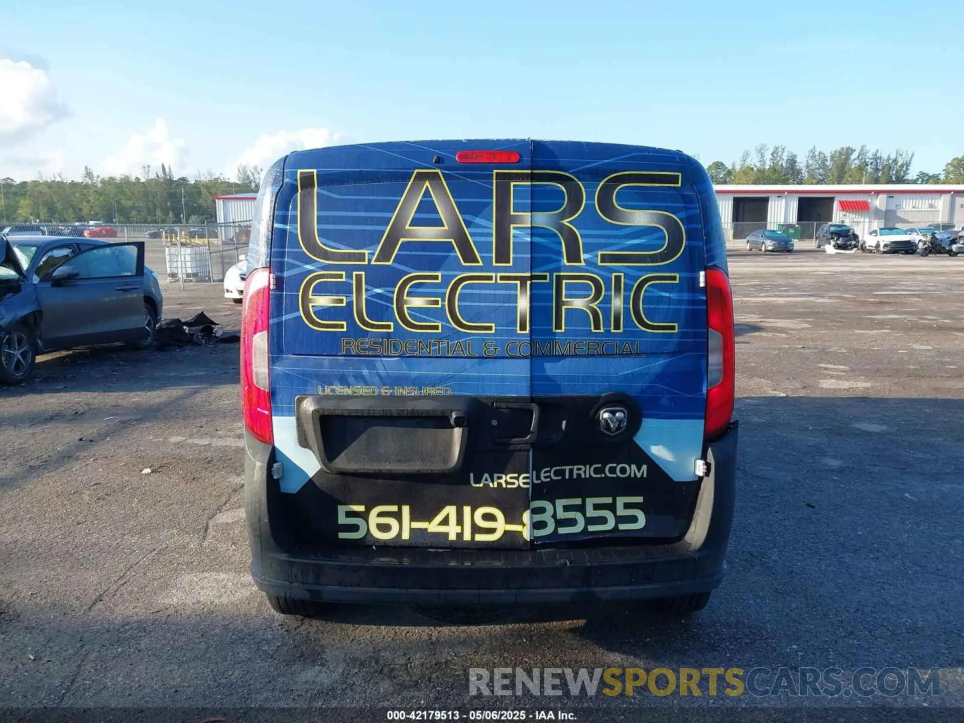 16 fotografías del automóvil dañado ZFBHRFAB8M6T15288 RAM PROMASTER CITY 2021