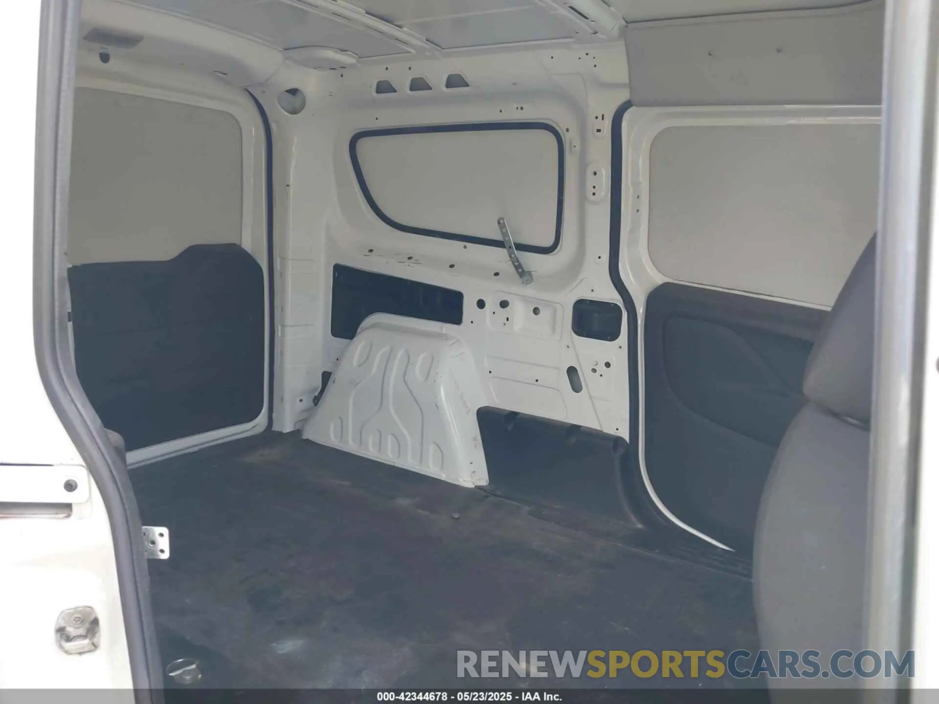 8 fotografías del automóvil dañado ZFBHRFABXM6U80386 RAM PROMASTER CITY 2021