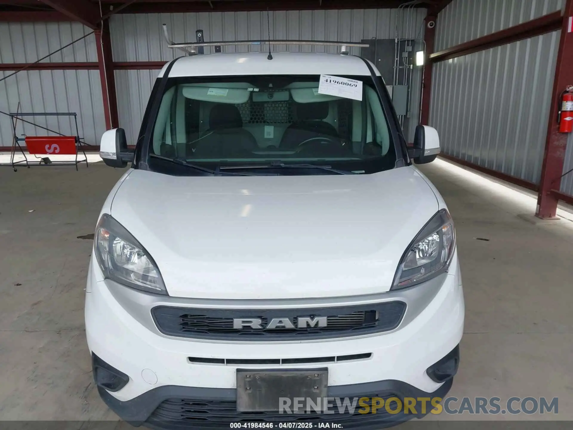 13 fotografías del automóvil dañado ZFBHRFBBXM6U21983 RAM PROMASTER CITY 2021
