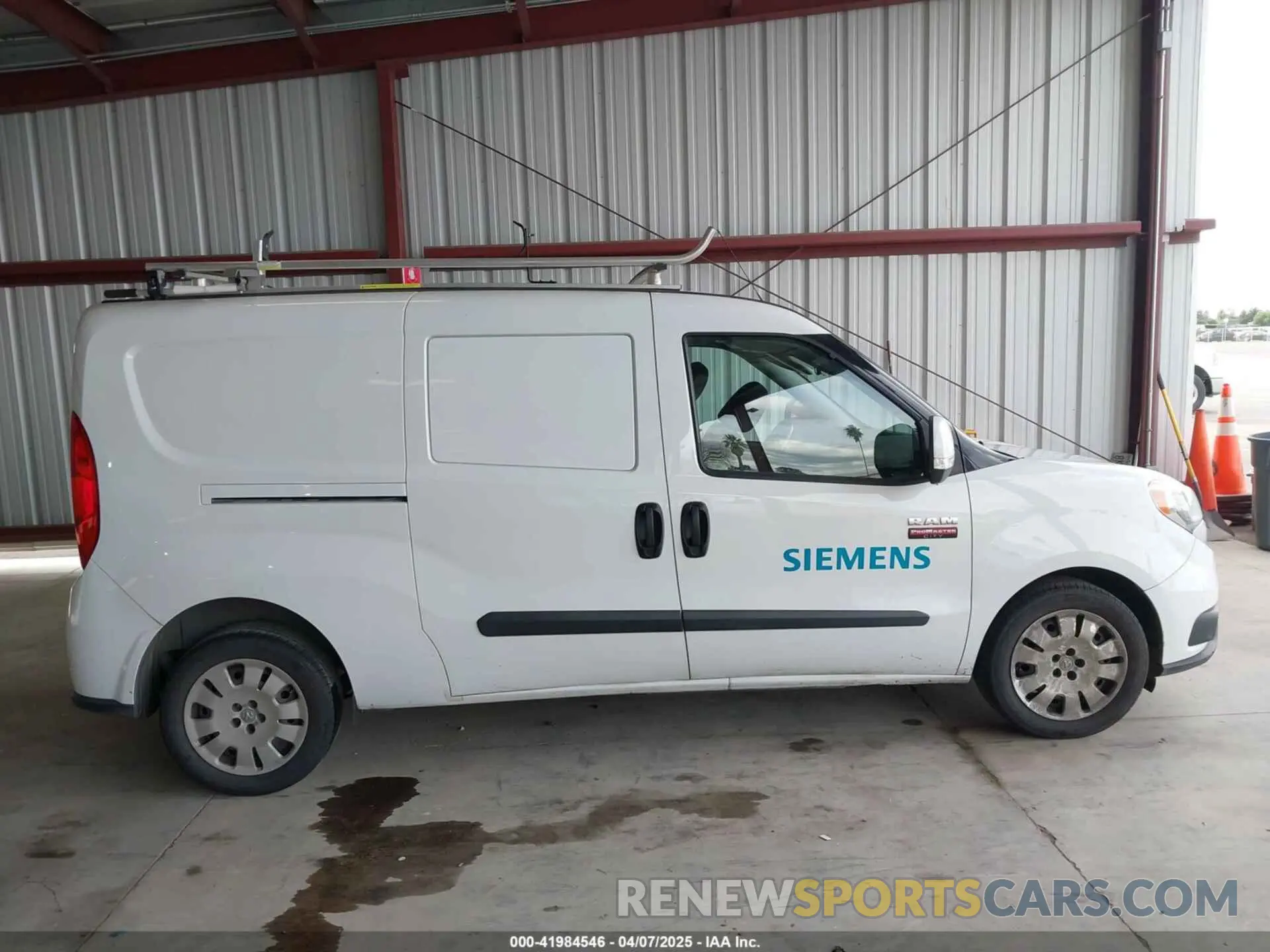 14 fotografías del automóvil dañado ZFBHRFBBXM6U21983 RAM PROMASTER CITY 2021