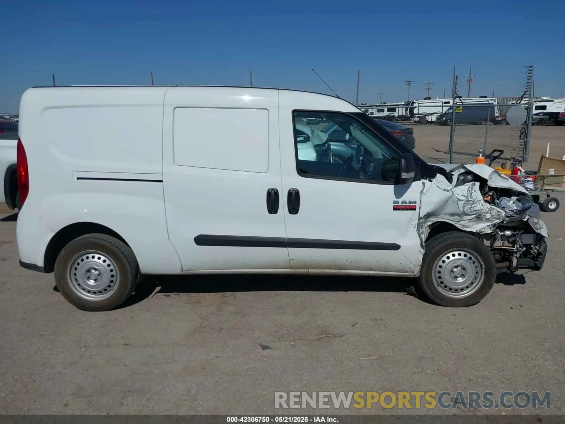 13 fotografías del automóvil dañado ZFBHRFAB7N6Y29442 RAM PROMASTER CITY 2022
