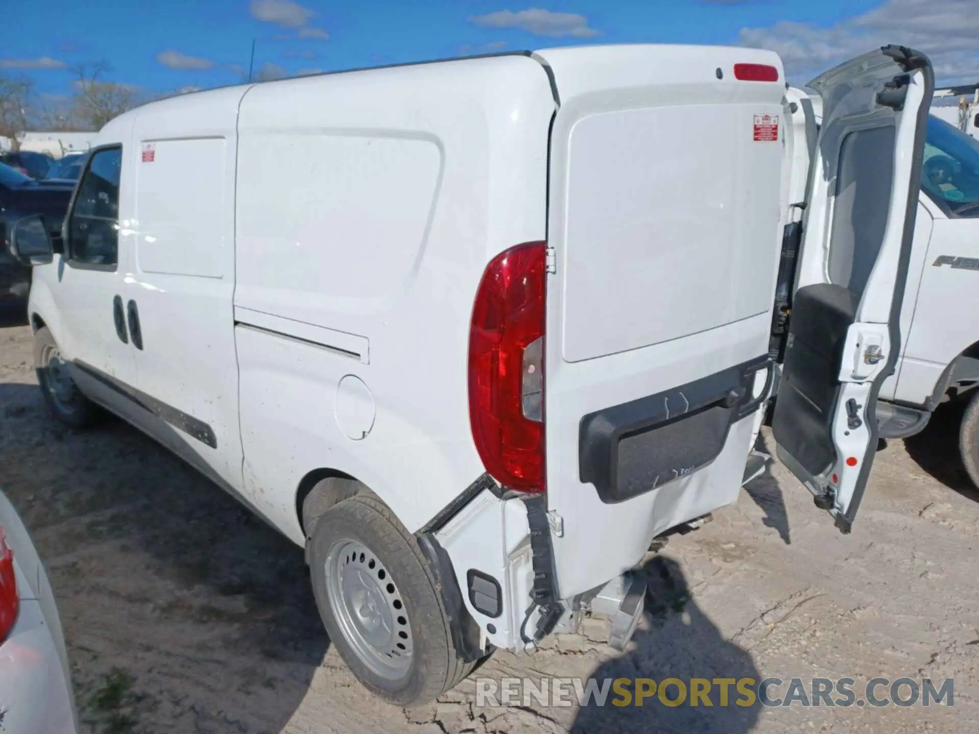 17 fotografías del automóvil dañado ZFBHRFAB7N6Y37492 RAM PROMASTER CITY 2022