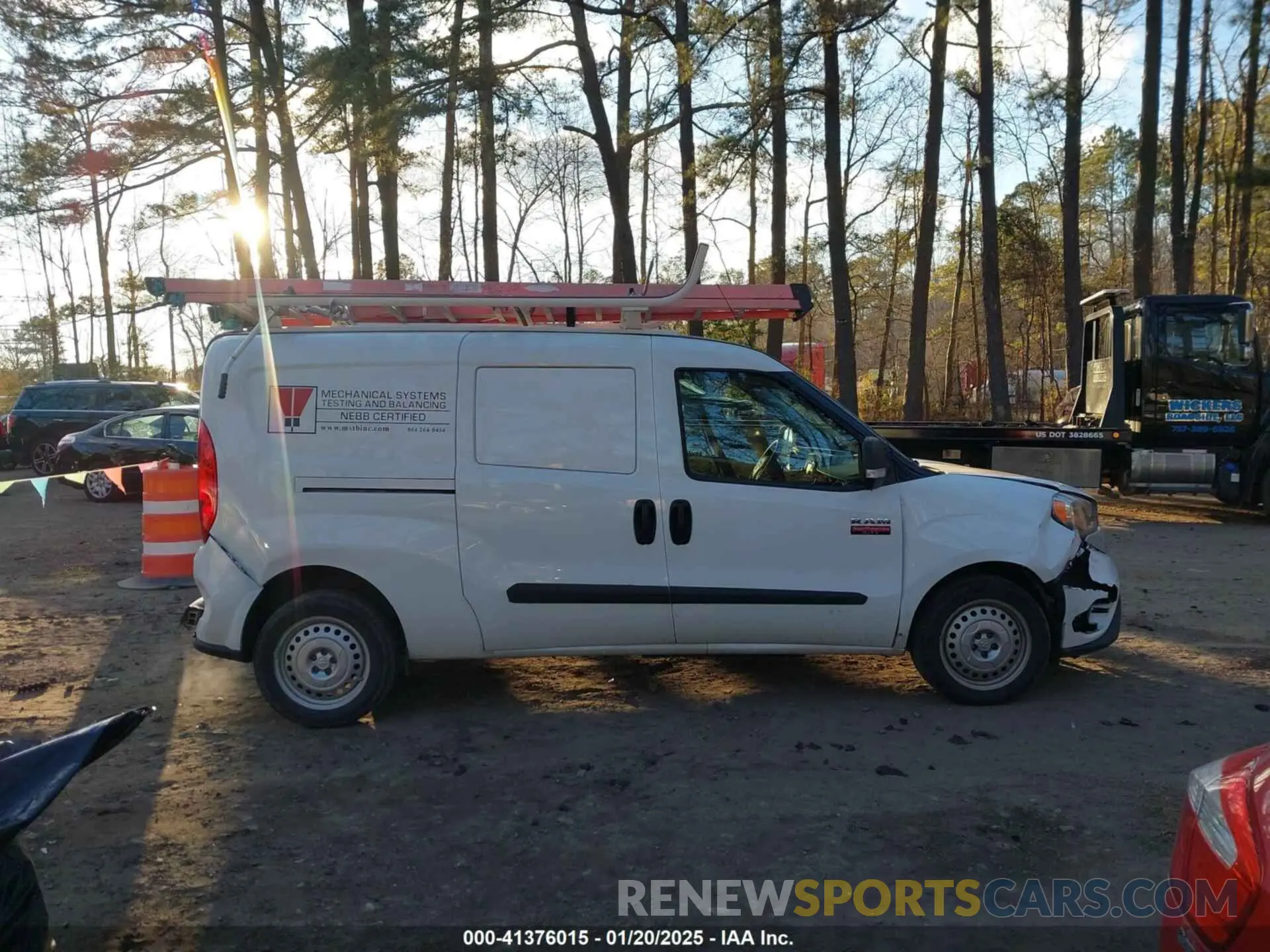 13 fotografías del automóvil dañado ZFBHRFAB8N6W24485 RAM PROMASTER CITY 2022