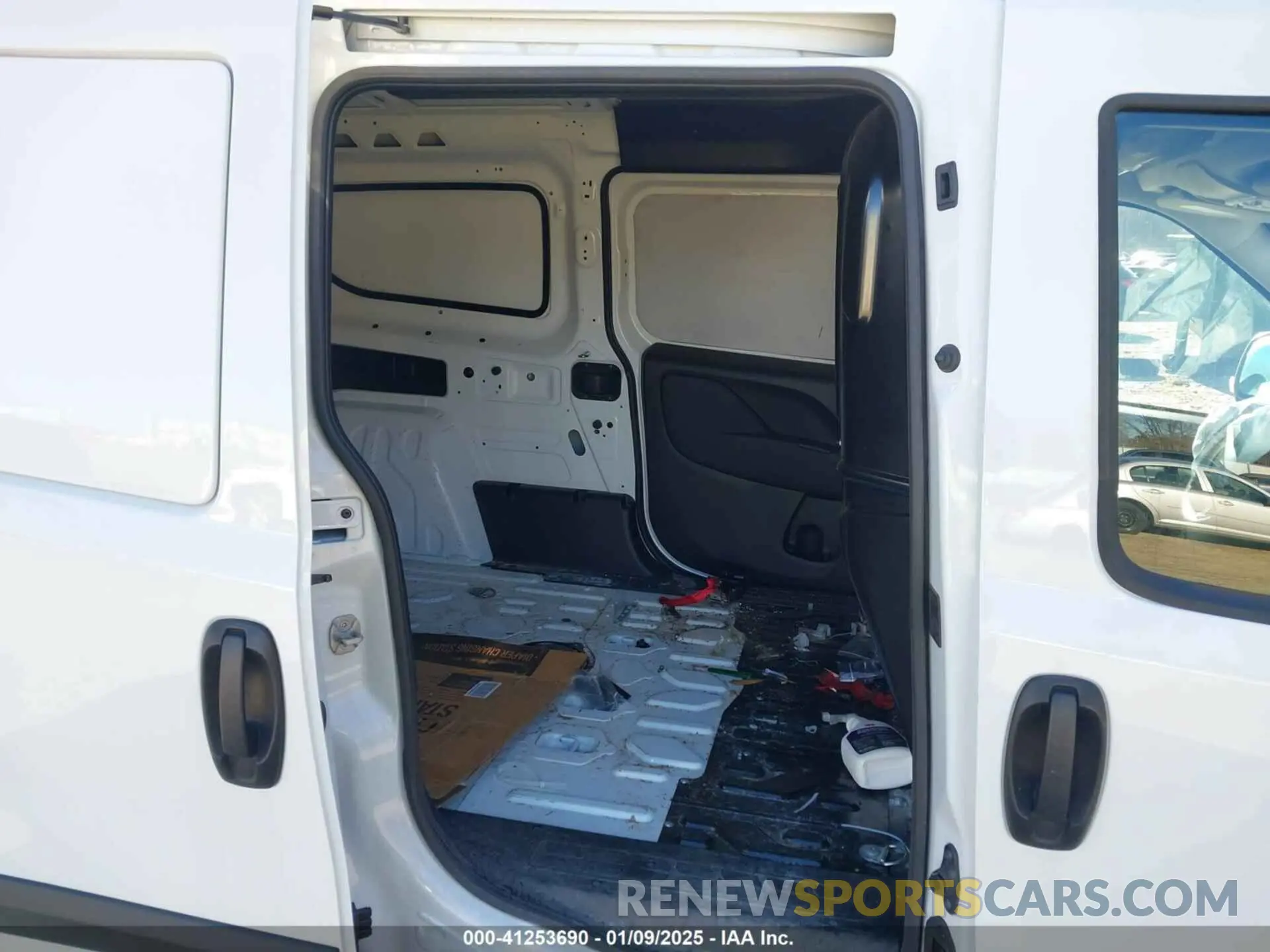 8 fotografías del automóvil dañado ZFBHRFAB8N6Y72512 RAM PROMASTER CITY 2022