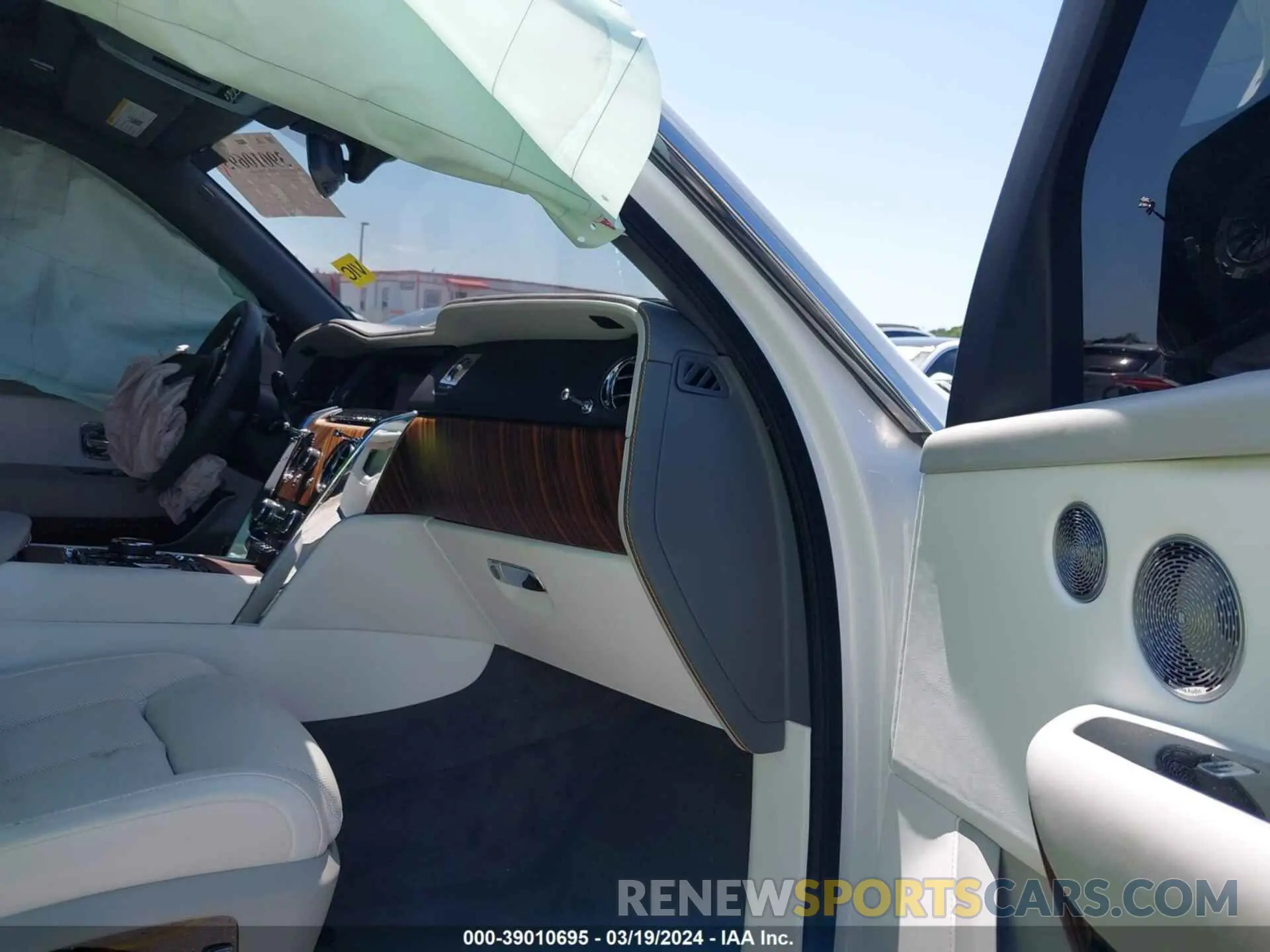 5 fotografías del automóvil dañado SLA689X57KU114265 ROLLS-ROYCE CULLINAN 2019