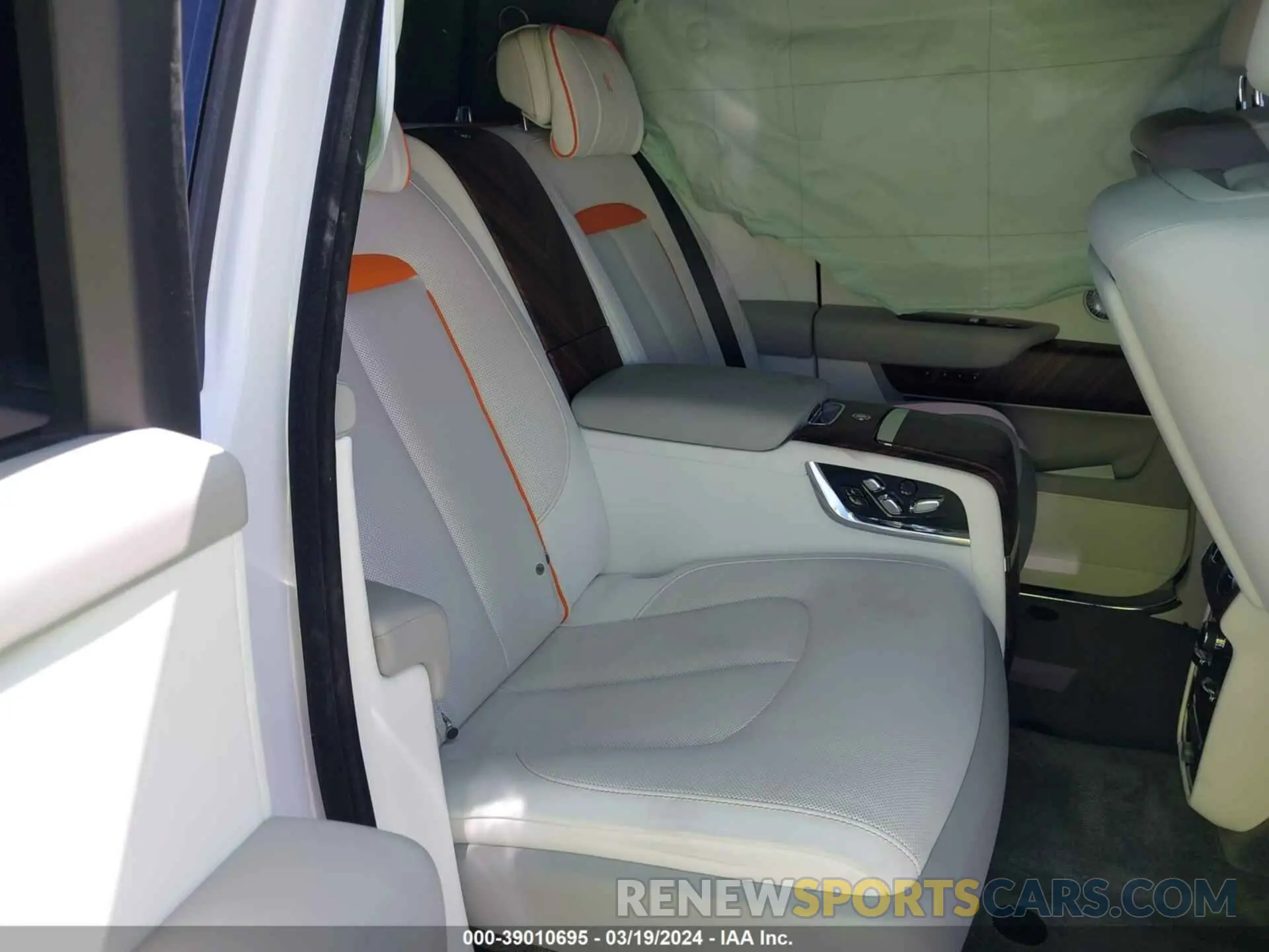 8 fotografías del automóvil dañado SLA689X57KU114265 ROLLS-ROYCE CULLINAN 2019