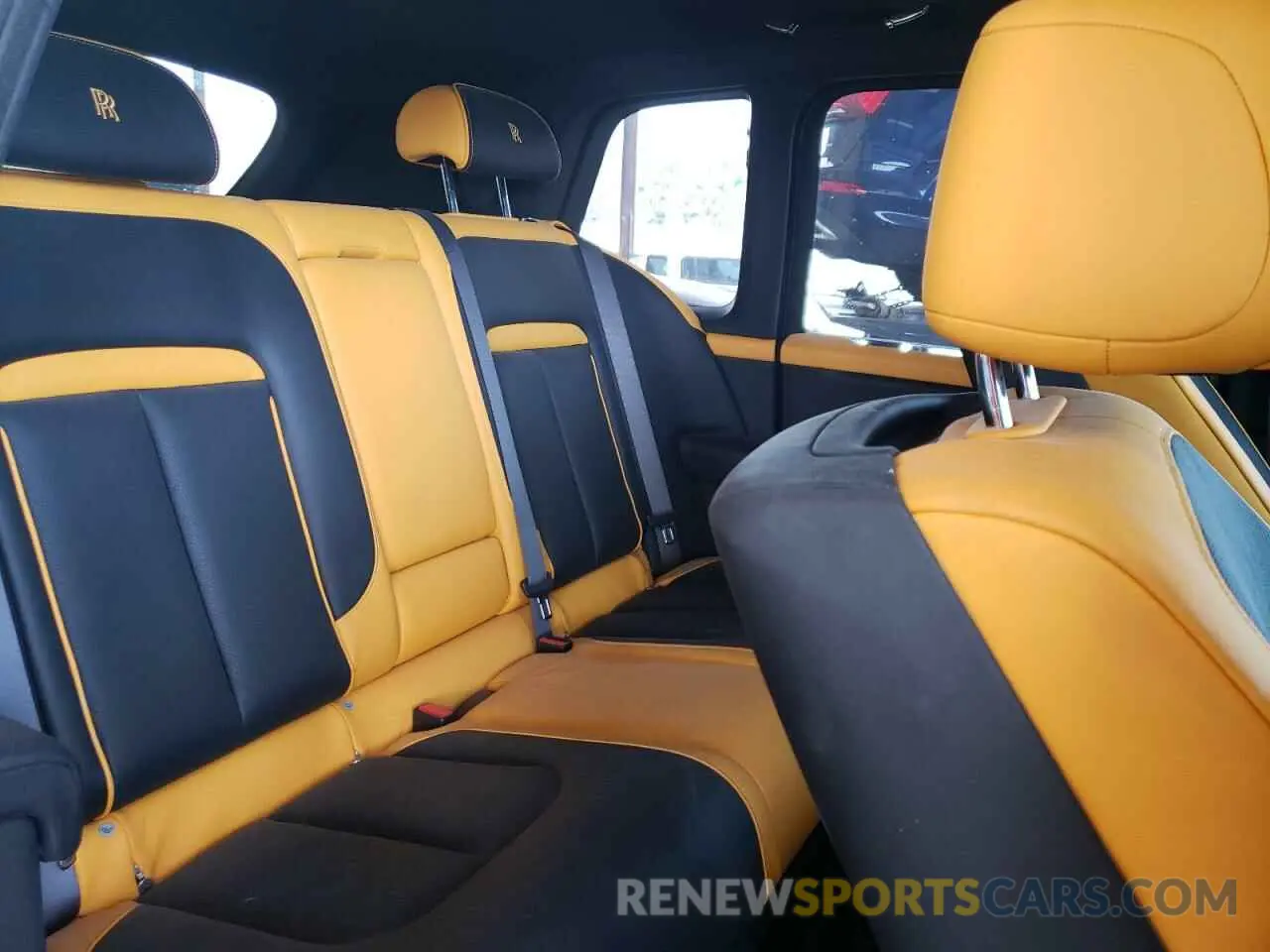 6 fotografías del automóvil dañado SLATV4C06MU205118 ROLLS-ROYCE CULLINAN 2021