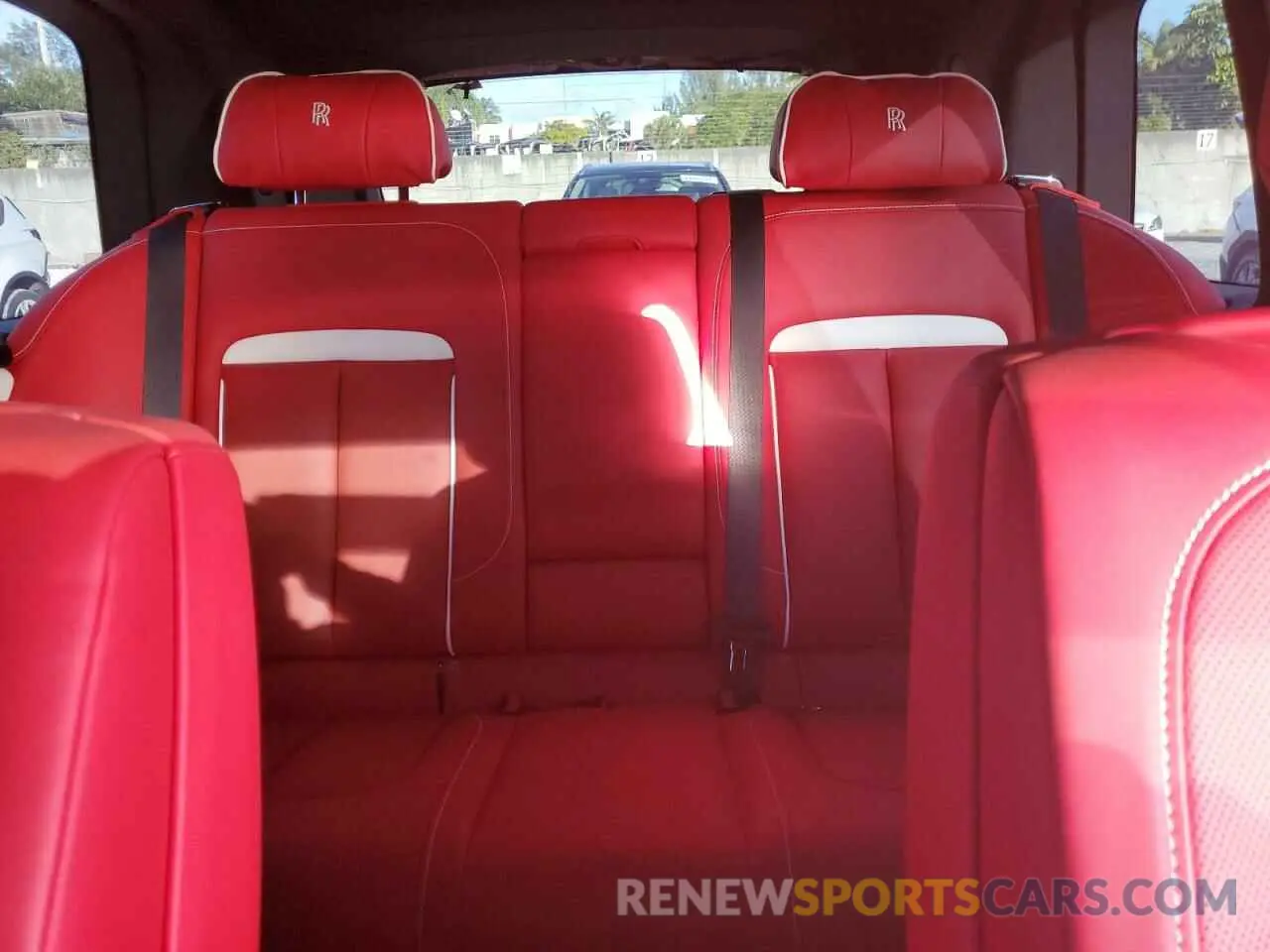 10 fotografías del automóvil dañado SLATV4C02NU214934 ROLLS-ROYCE CULLINAN 2022