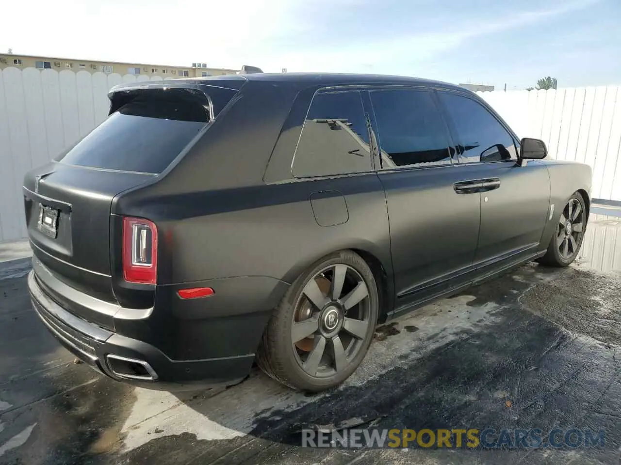3 fotografías del automóvil dañado SLATV4C02NU214934 ROLLS-ROYCE CULLINAN 2022