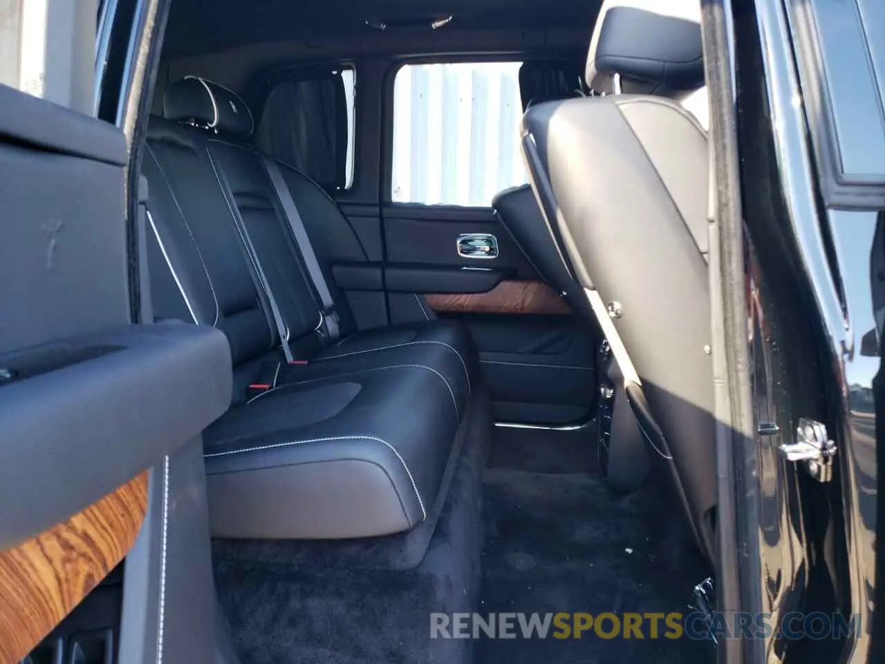 11 fotografías del automóvil dañado SLATV4C09NU214462 ROLLS-ROYCE CULLINAN 2022